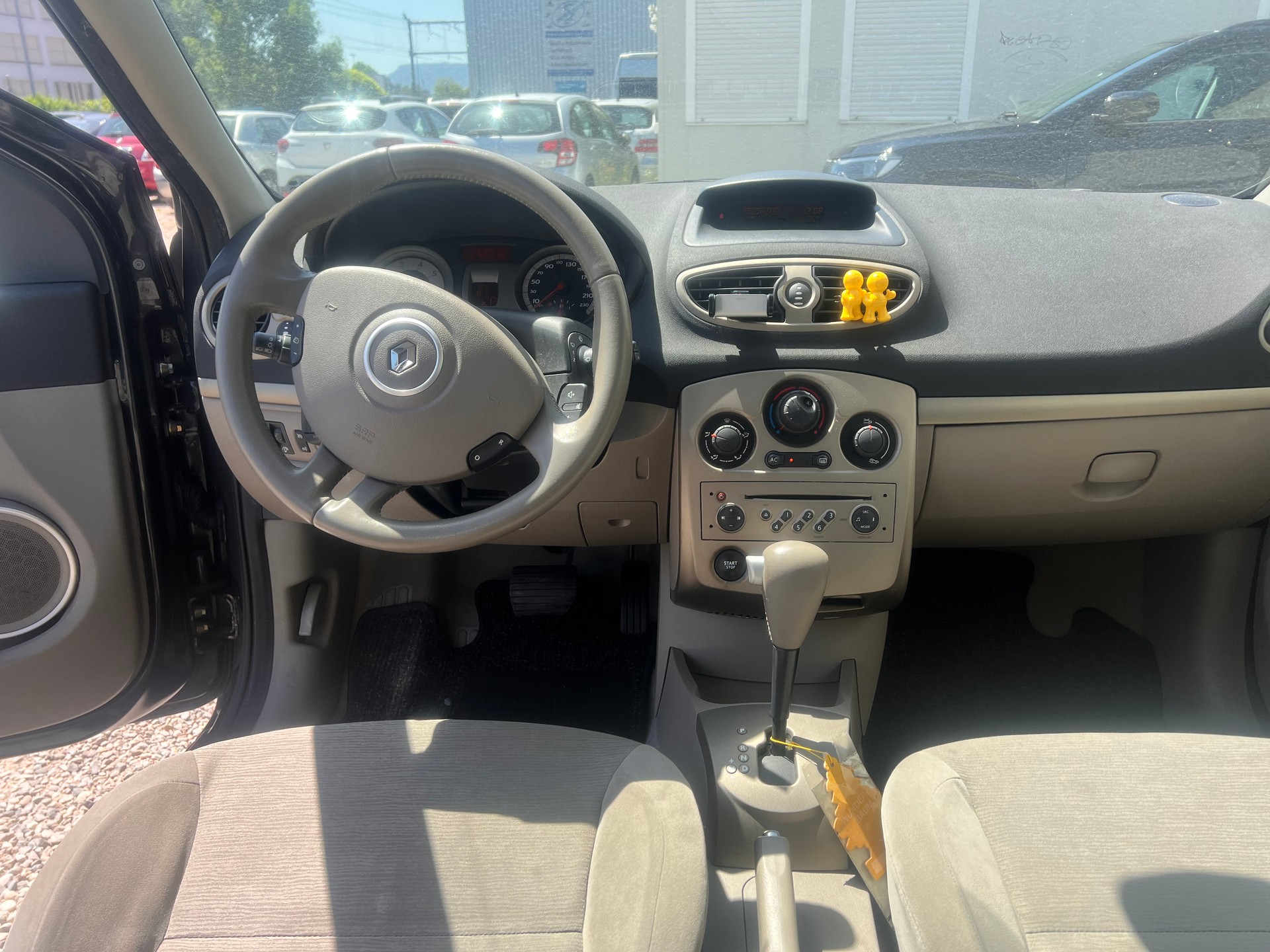 RENAULT Clio 1.6 16V Dynamique-image-7
