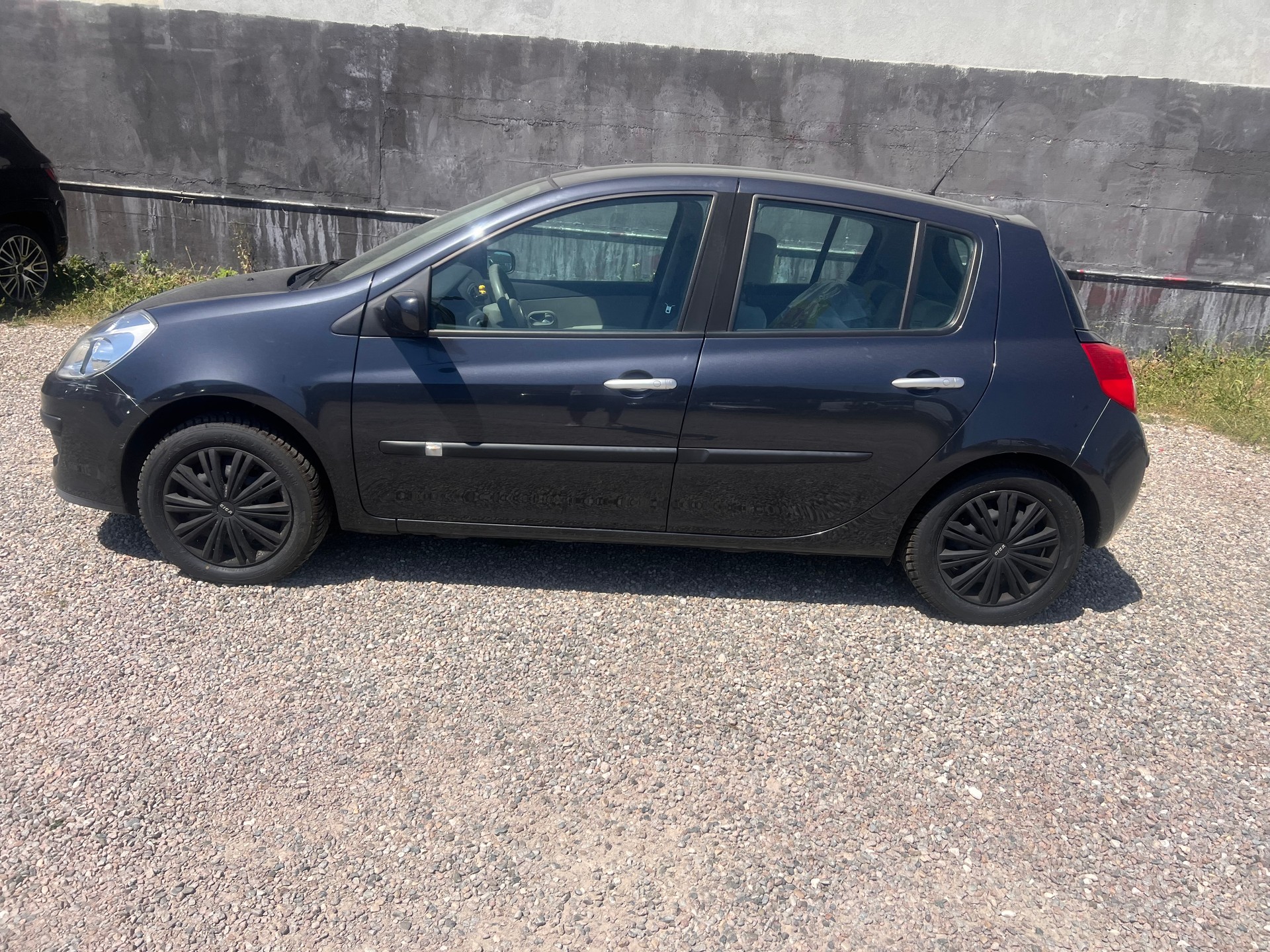 RENAULT Clio 1.6 16V Dynamique-image-6