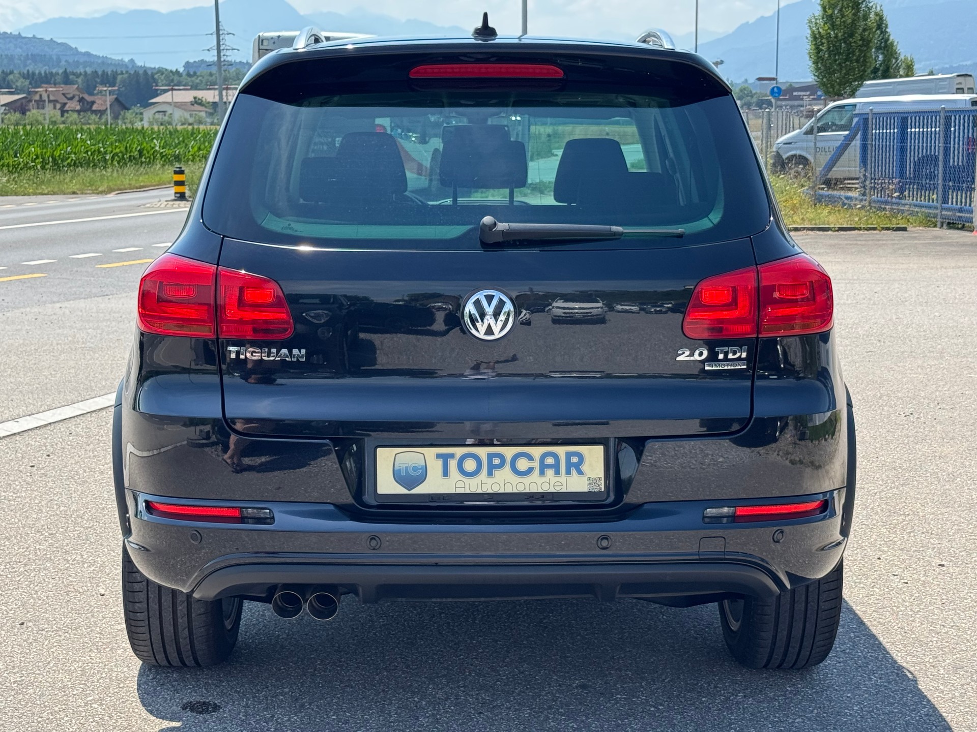 VW Tiguan 2.0 TDI BMT Cup R-Line 4Motion DSG-image-5