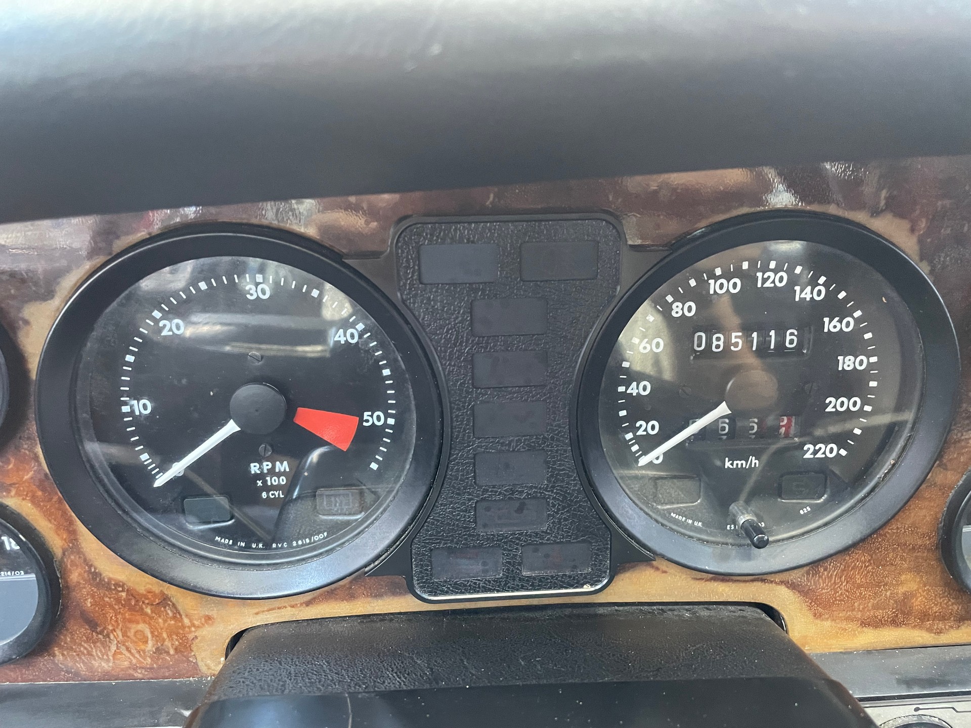 DAIMLER 4.2 Sovereign-image-6