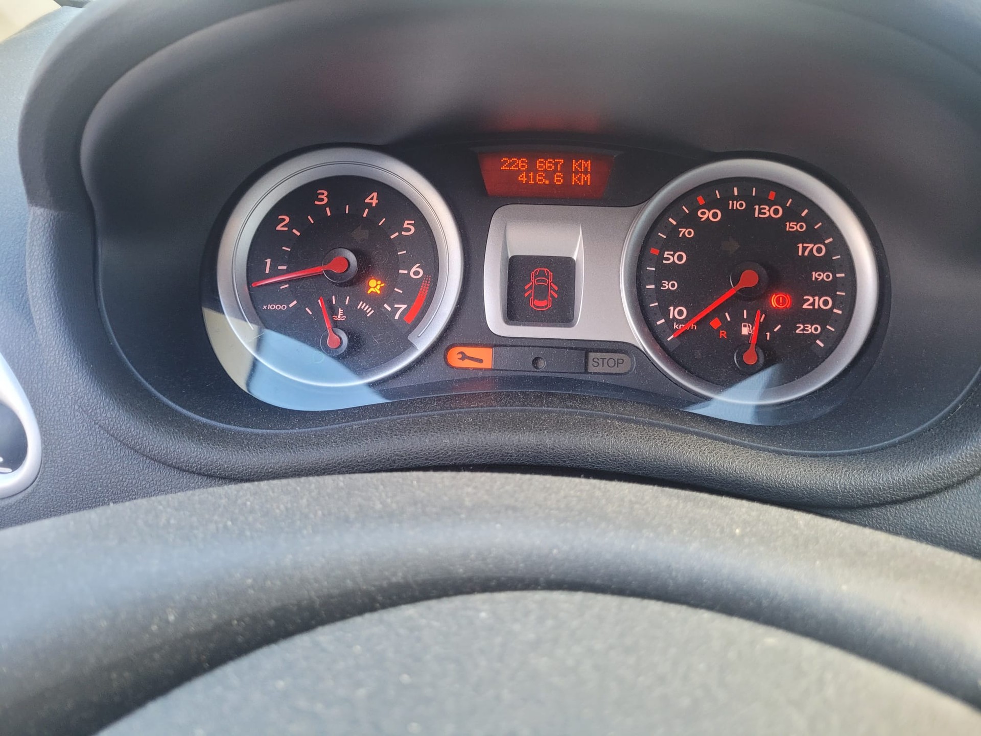RENAULT Clio 1.6 16V Dynamique-image-3