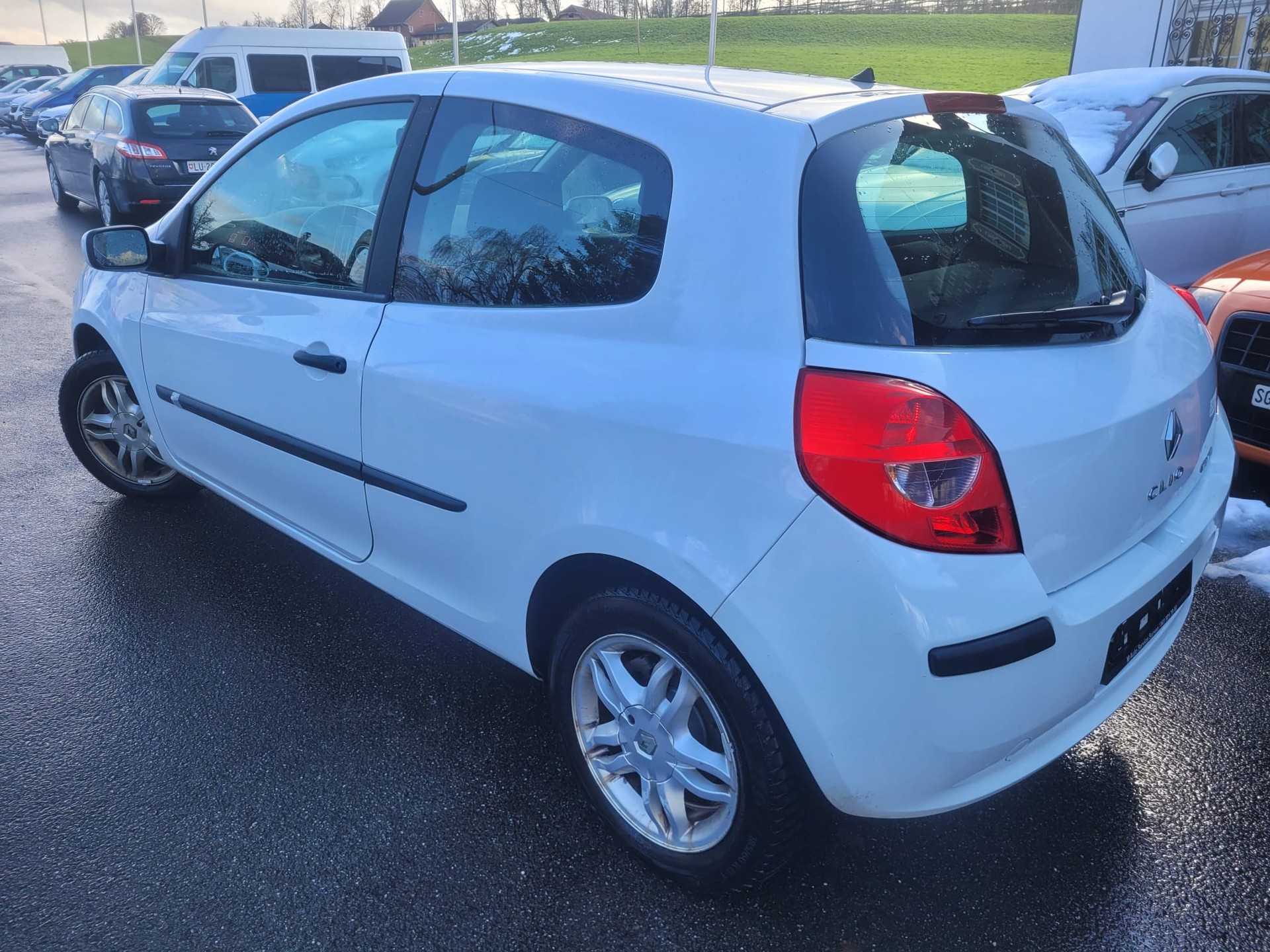 RENAULT Clio 1.6 16V Dynamique-image-8