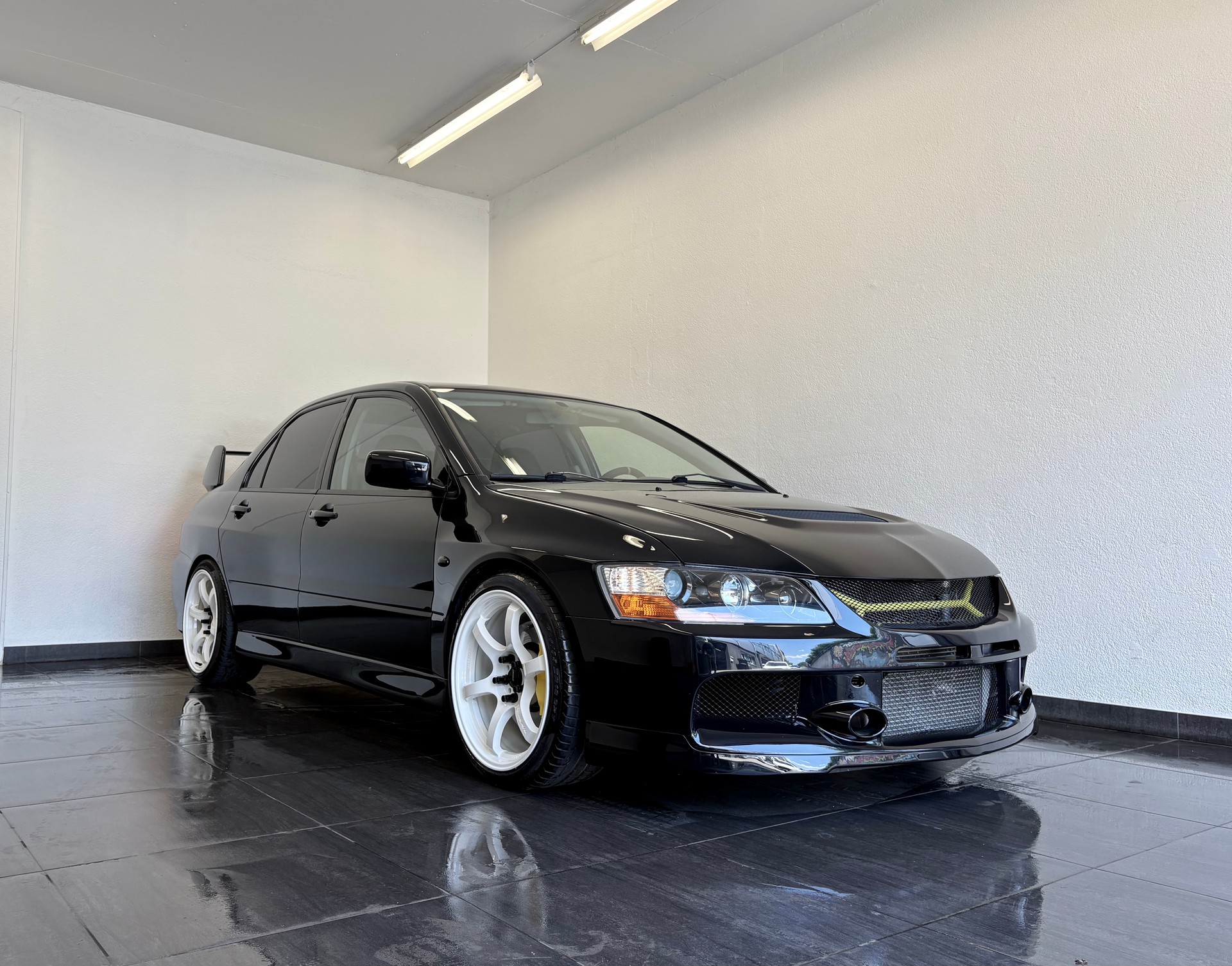 MITSUBISHI EVO IX-image-0