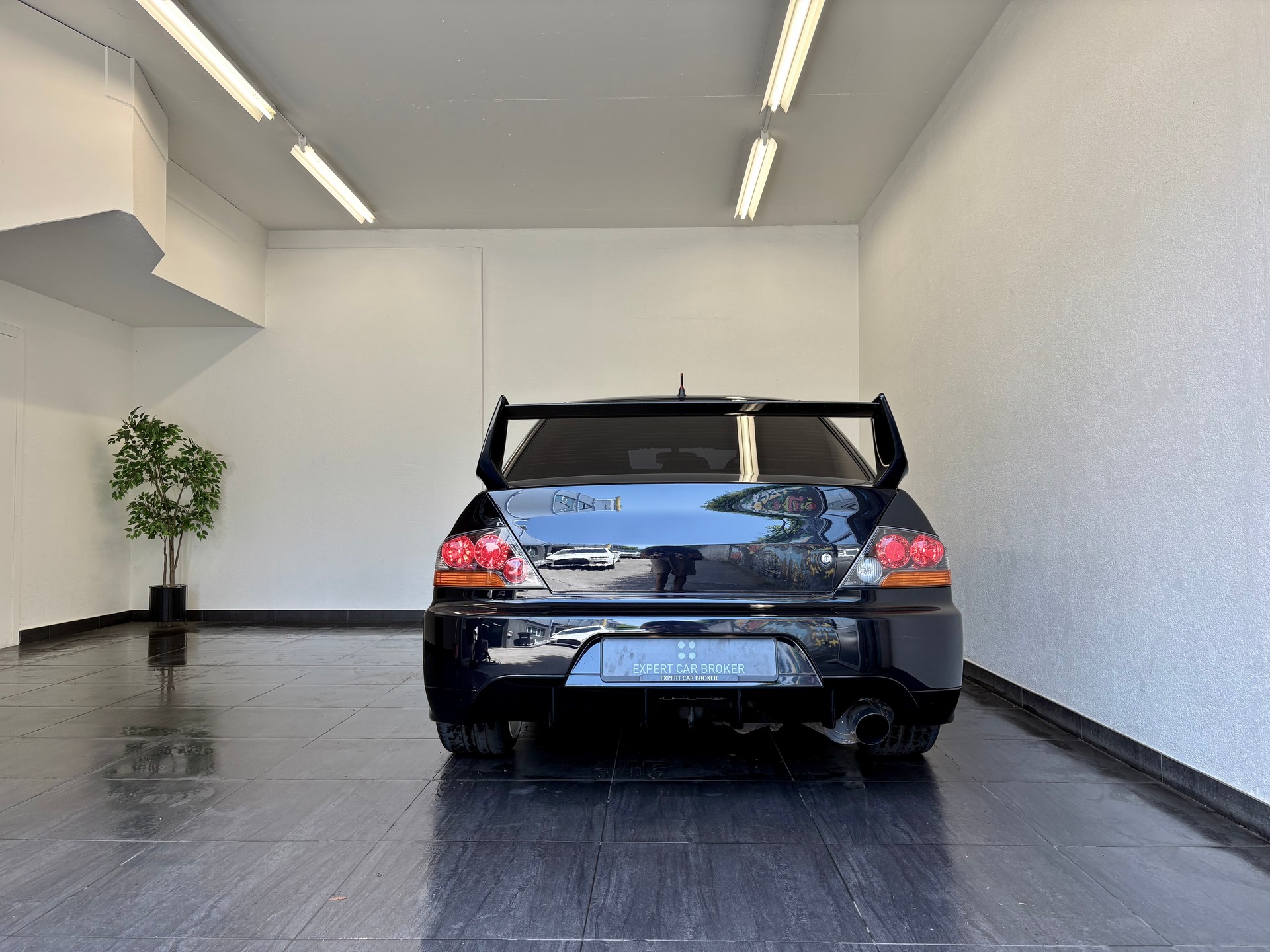 MITSUBISHI EVO IX-image-8
