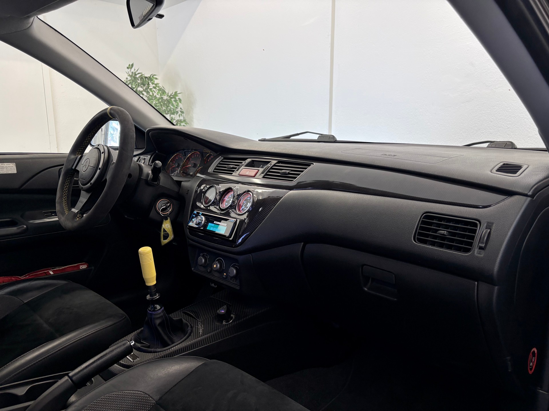 MITSUBISHI EVO IX-image-22