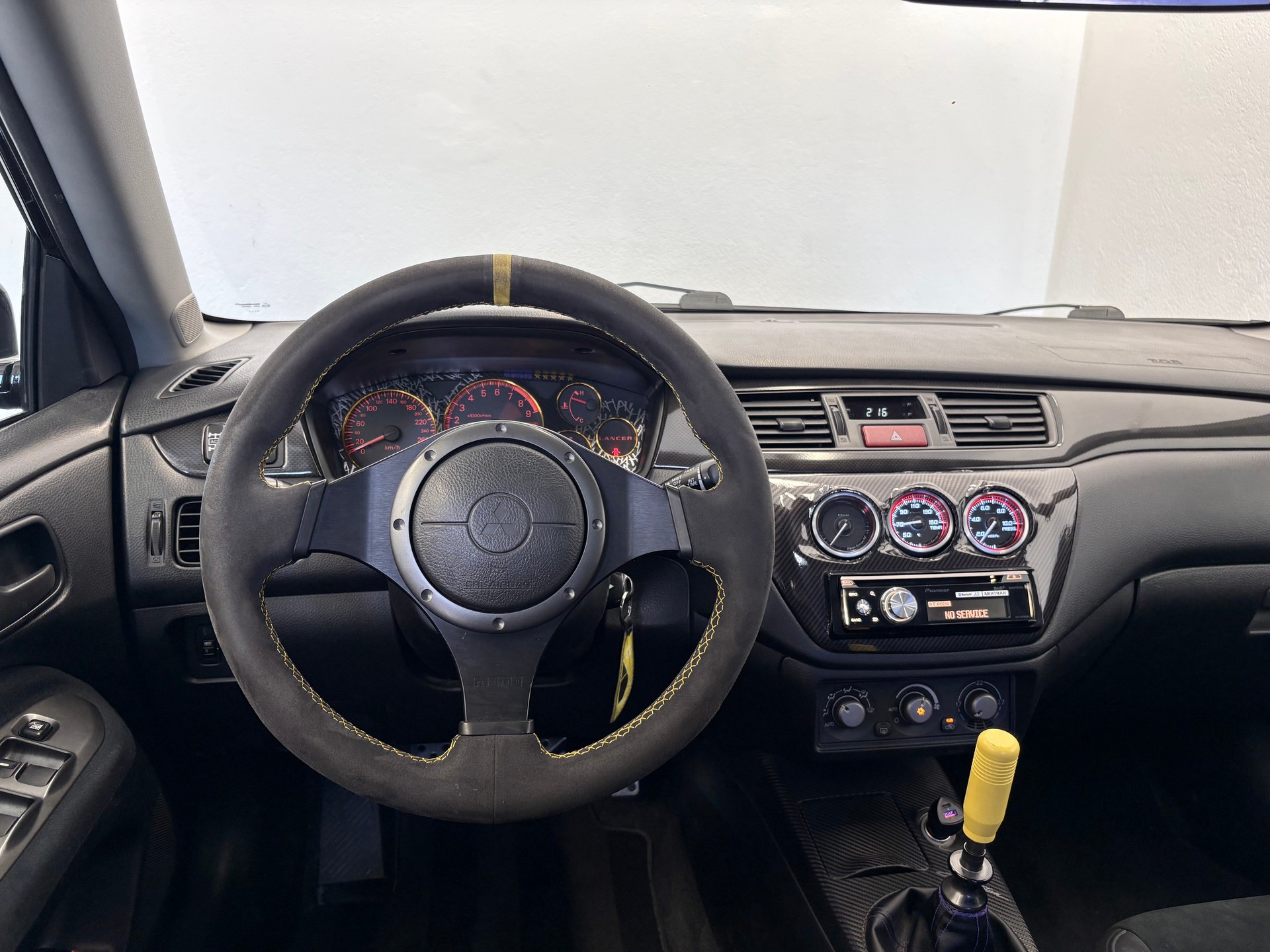 MITSUBISHI EVO IX-image-19