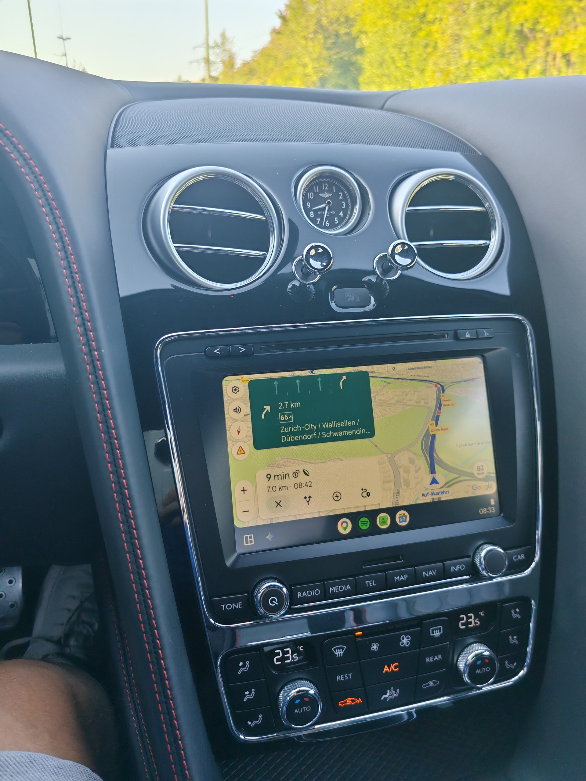 BENTLEY 4.0 V8 S Apple Carplay Android in St.James RED Rarität-image-18