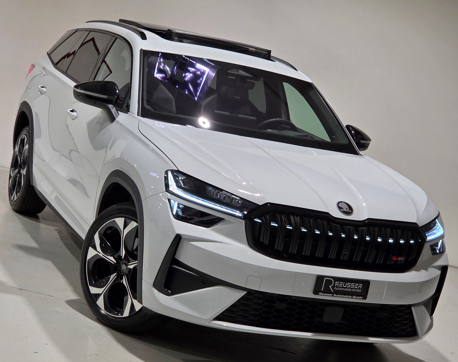 SKODA Kodiaq 2.0 TSI RS 4x4-image-25
