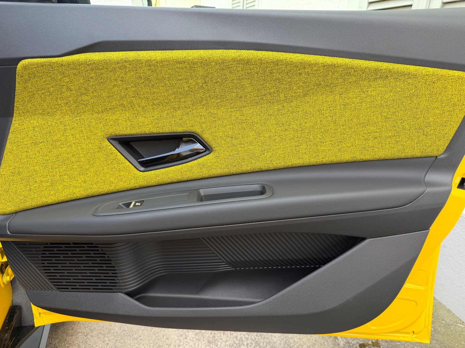 RENAULT R5 E-Tech Comfort Range 52 kWh Iconic Five-image-10