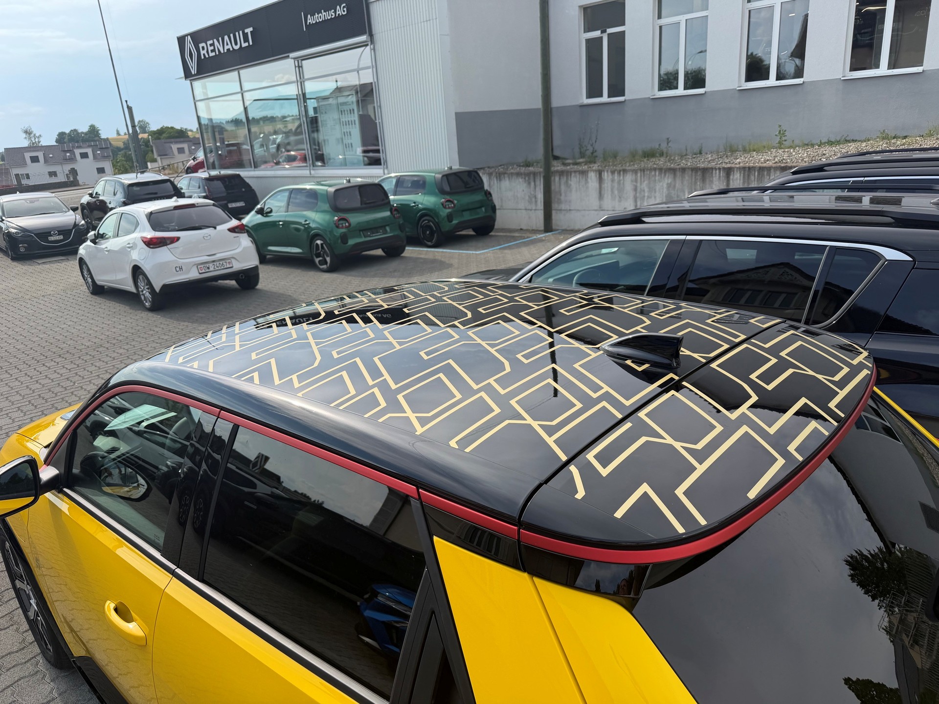 RENAULT R5 E-Tech Comfort Range 52 kWh Iconic Five-image-5