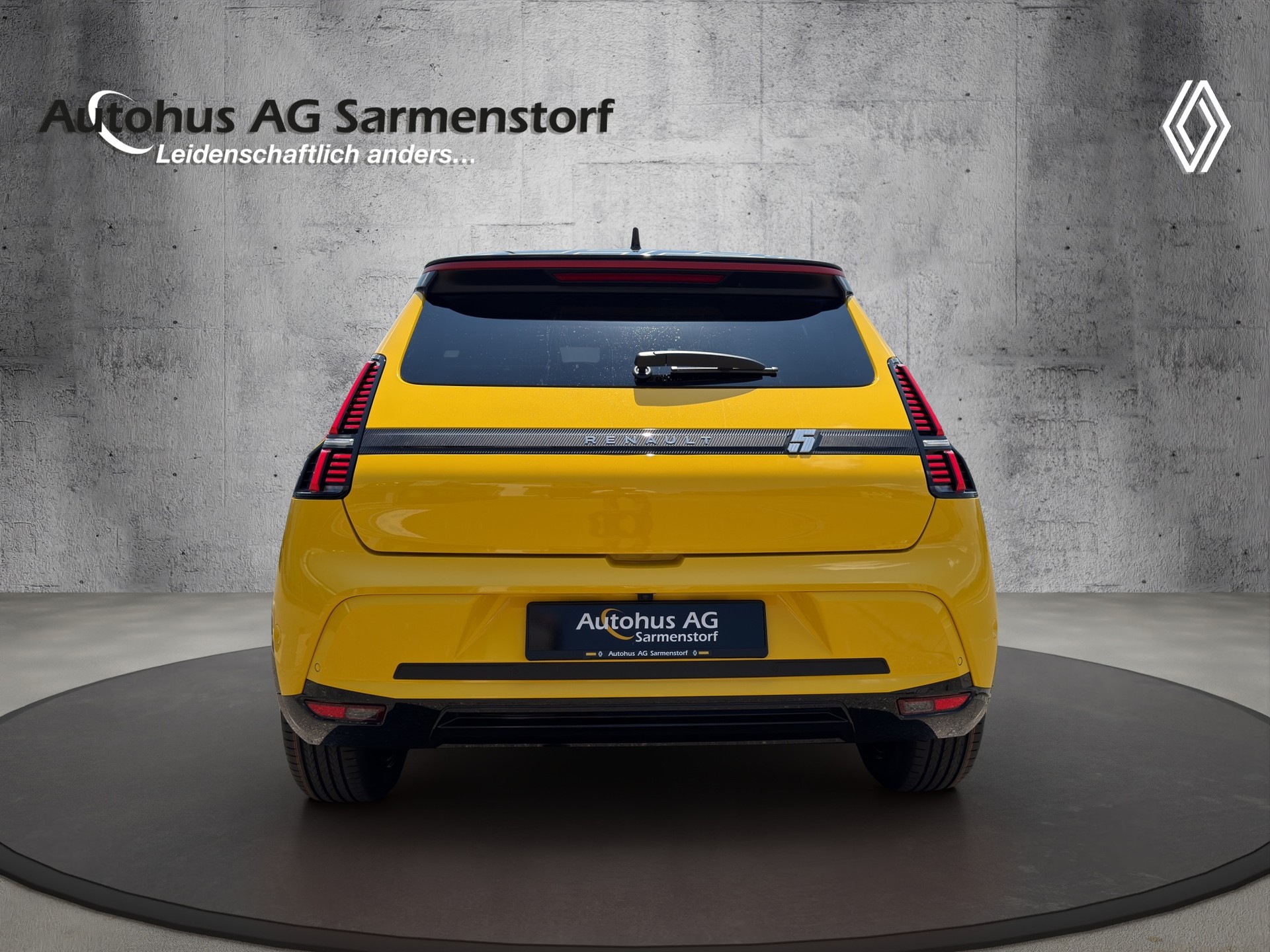 RENAULT R5 E-Tech Comfort Range 52 kWh Iconic Five-image-4
