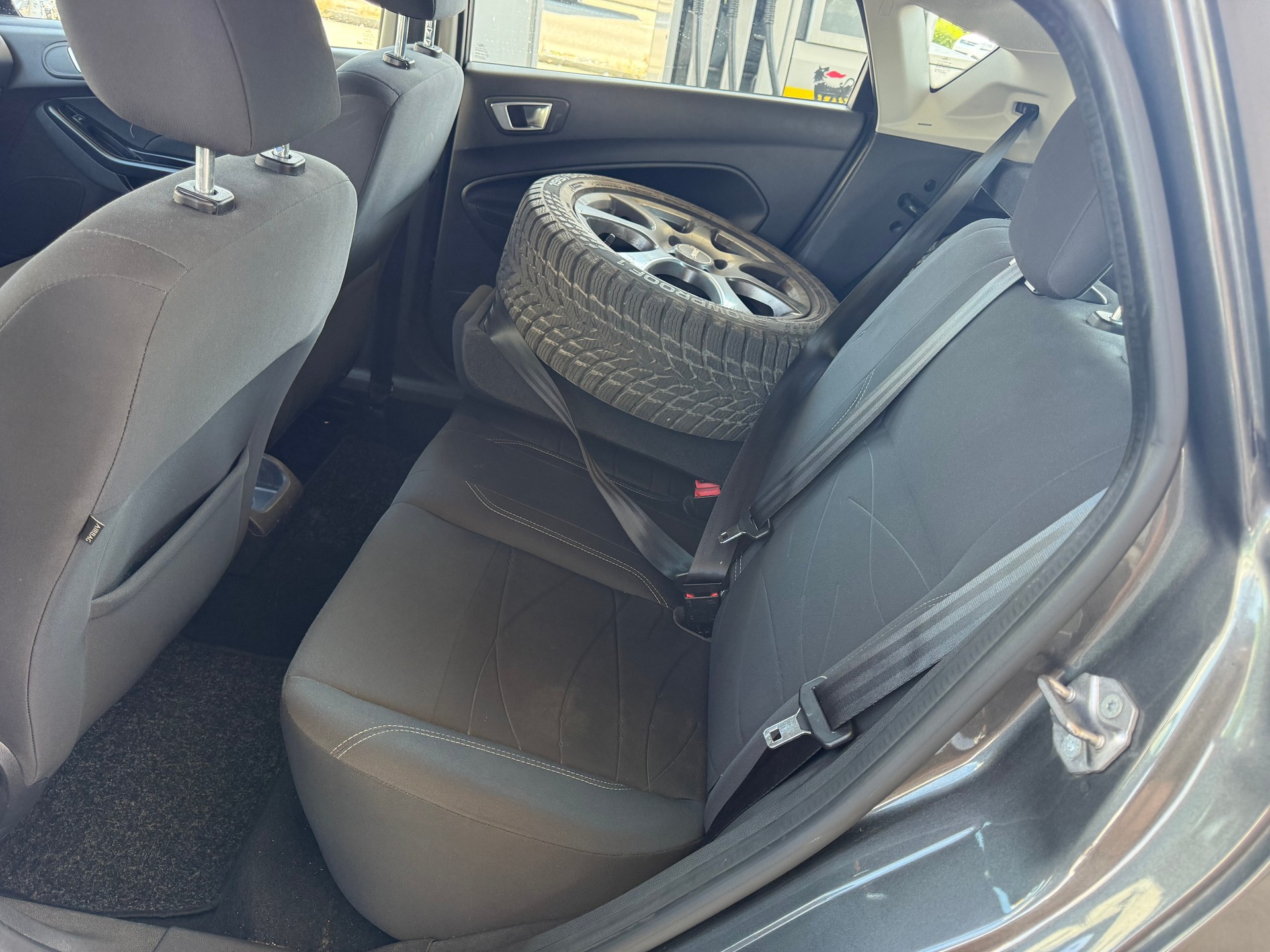 FORD Fiesta 1.0 SCTi Titanium-image-10