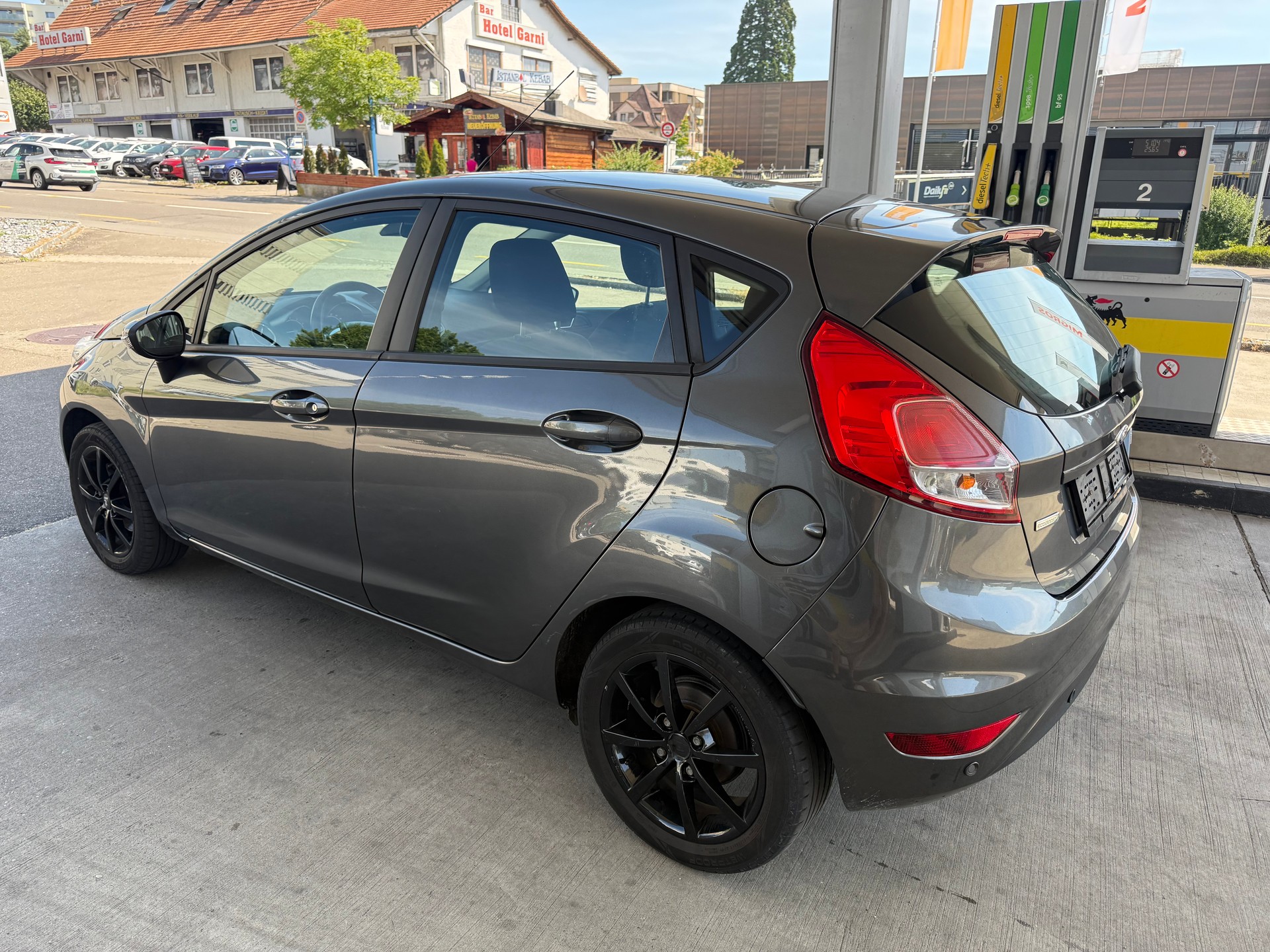 FORD Fiesta 1.0 SCTi Titanium-image-4