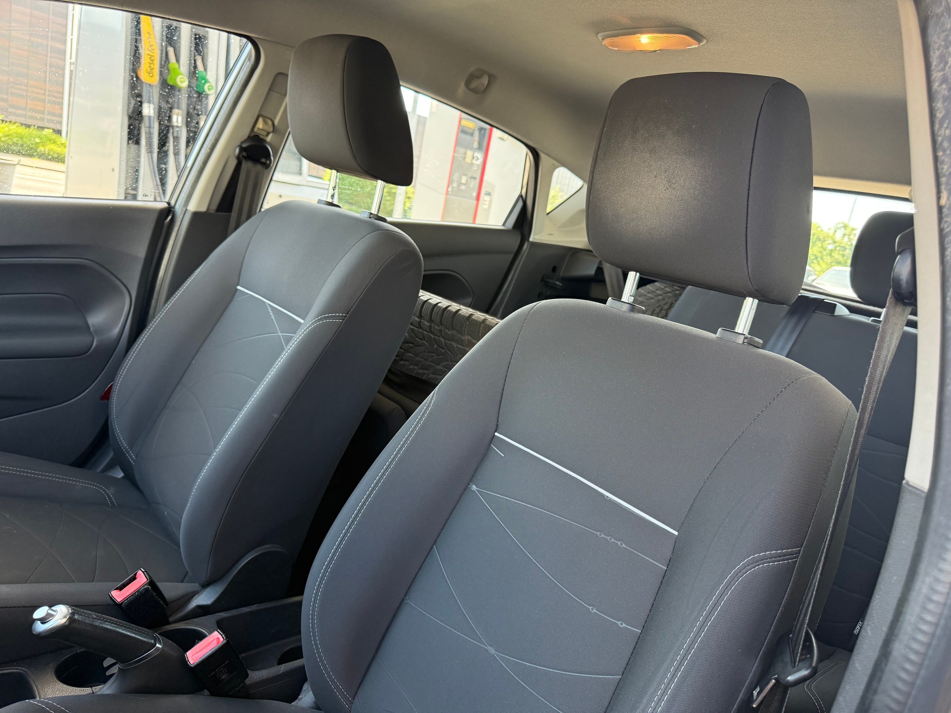 FORD Fiesta 1.0 SCTi Titanium-image-12