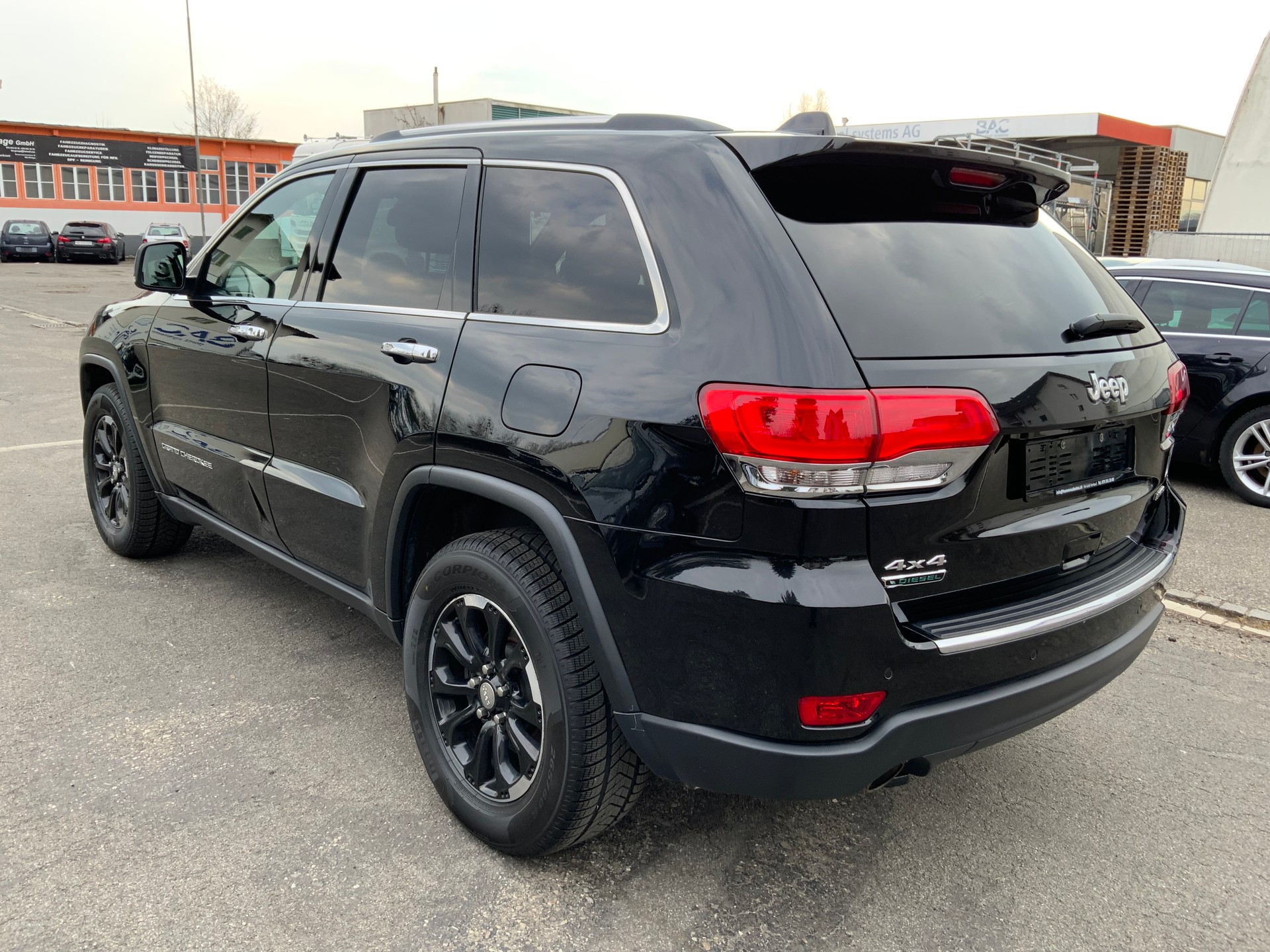 JEEP Grand Cherokee 3.0 CRD Limited Automatic-image-4