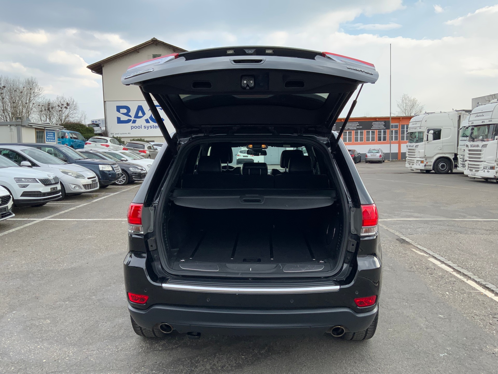 JEEP Grand Cherokee 3.0 CRD Limited Automatic-image-6