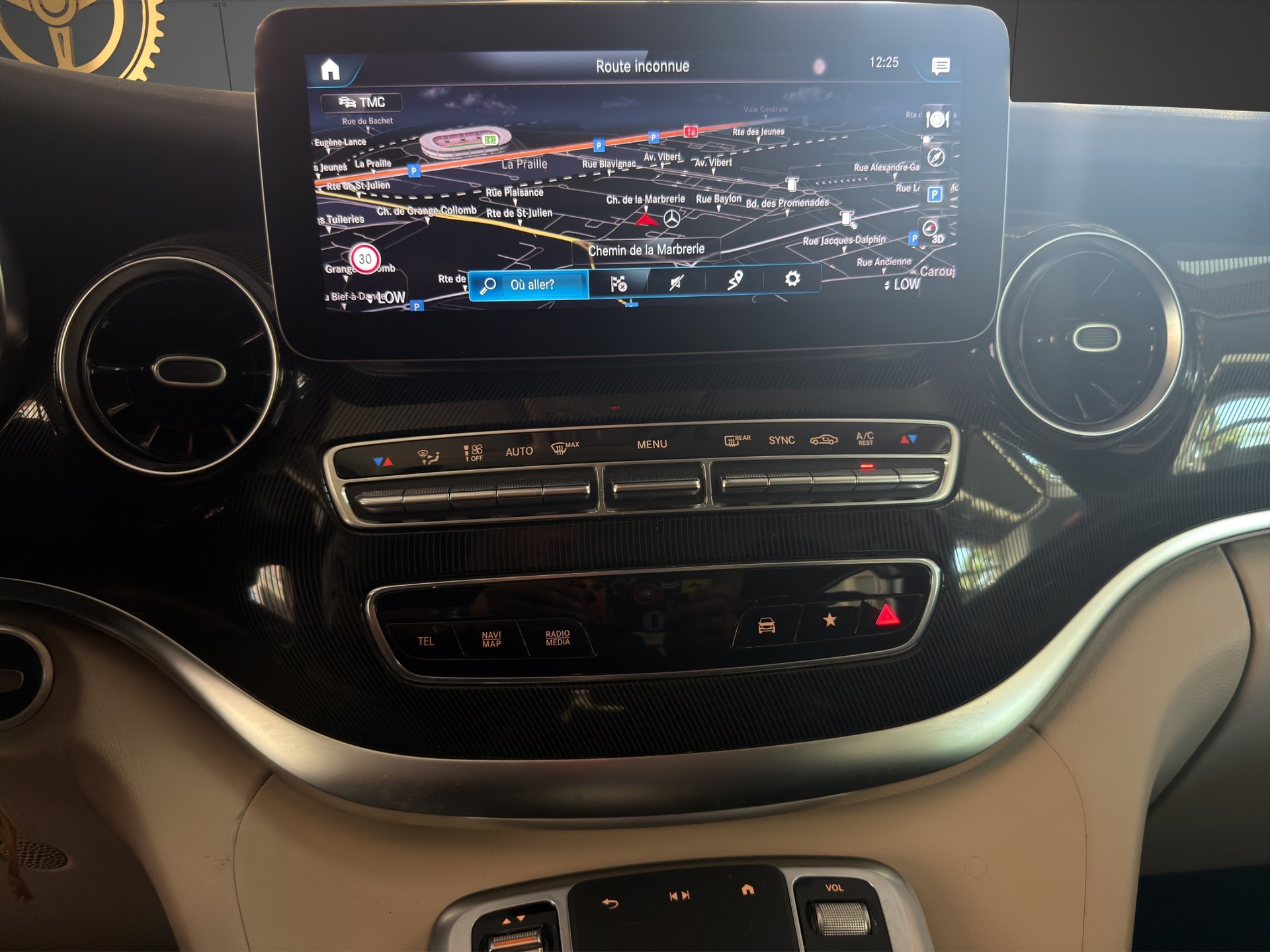 MERCEDES-BENZ MARCO POLO V 250 D 4-Matic-image-15
