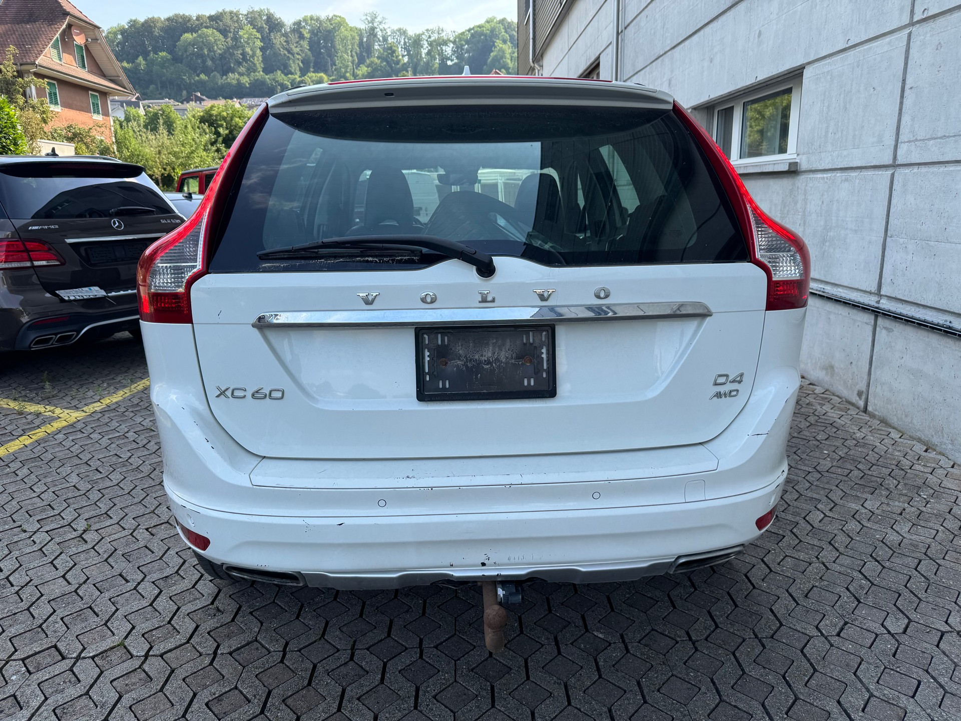 VOLVO XC60 D4 AWD Momentum Geartronic-image-2