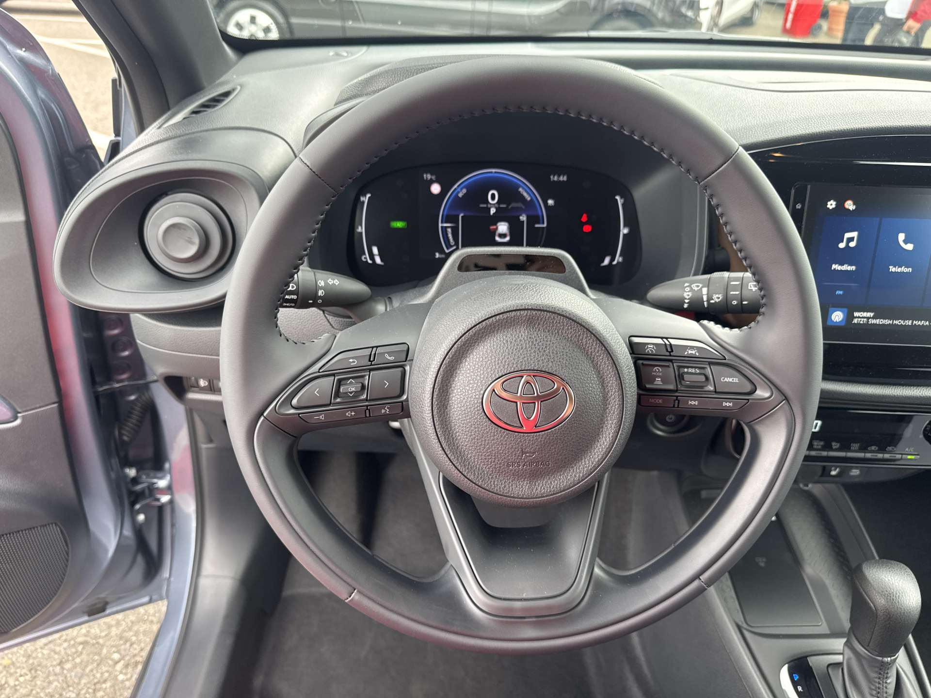 TOYOTA Aygo X 1.5 Comfort NEUES MODELL e-CVT Automat-image-15