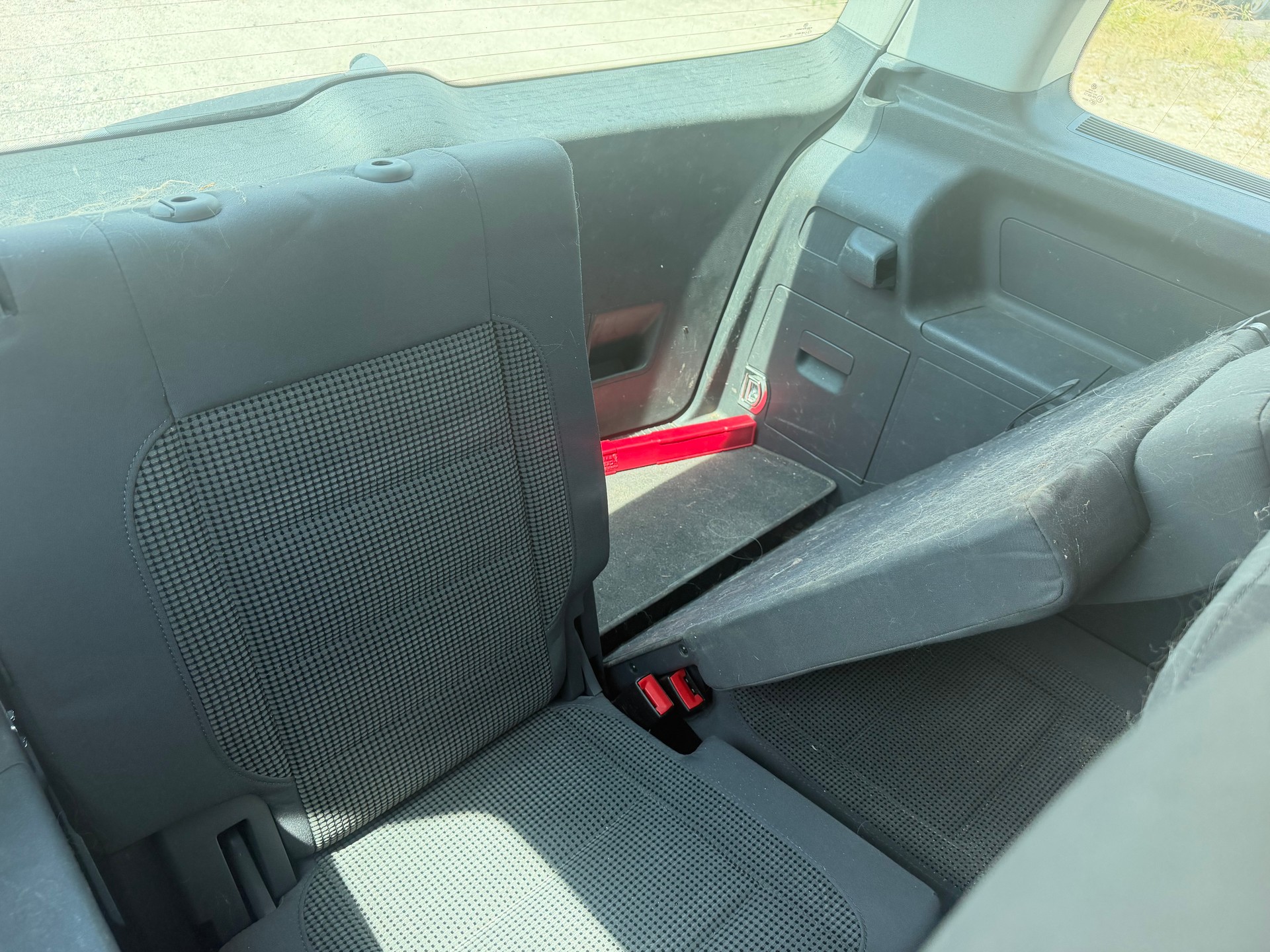 VW Touran 2.0 FSI Highline-image-5