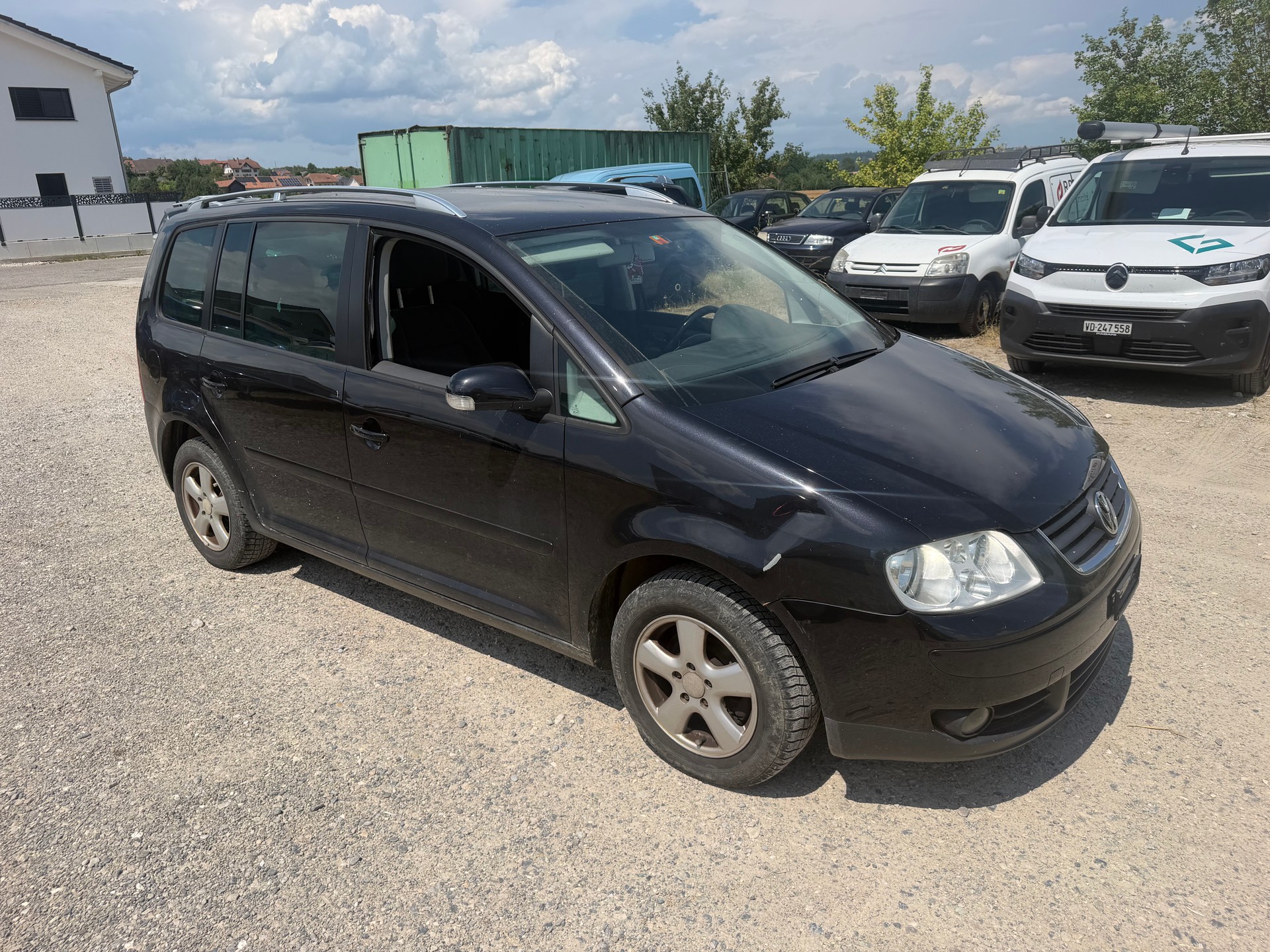 VW Touran 2.0 FSI Highline-image-3