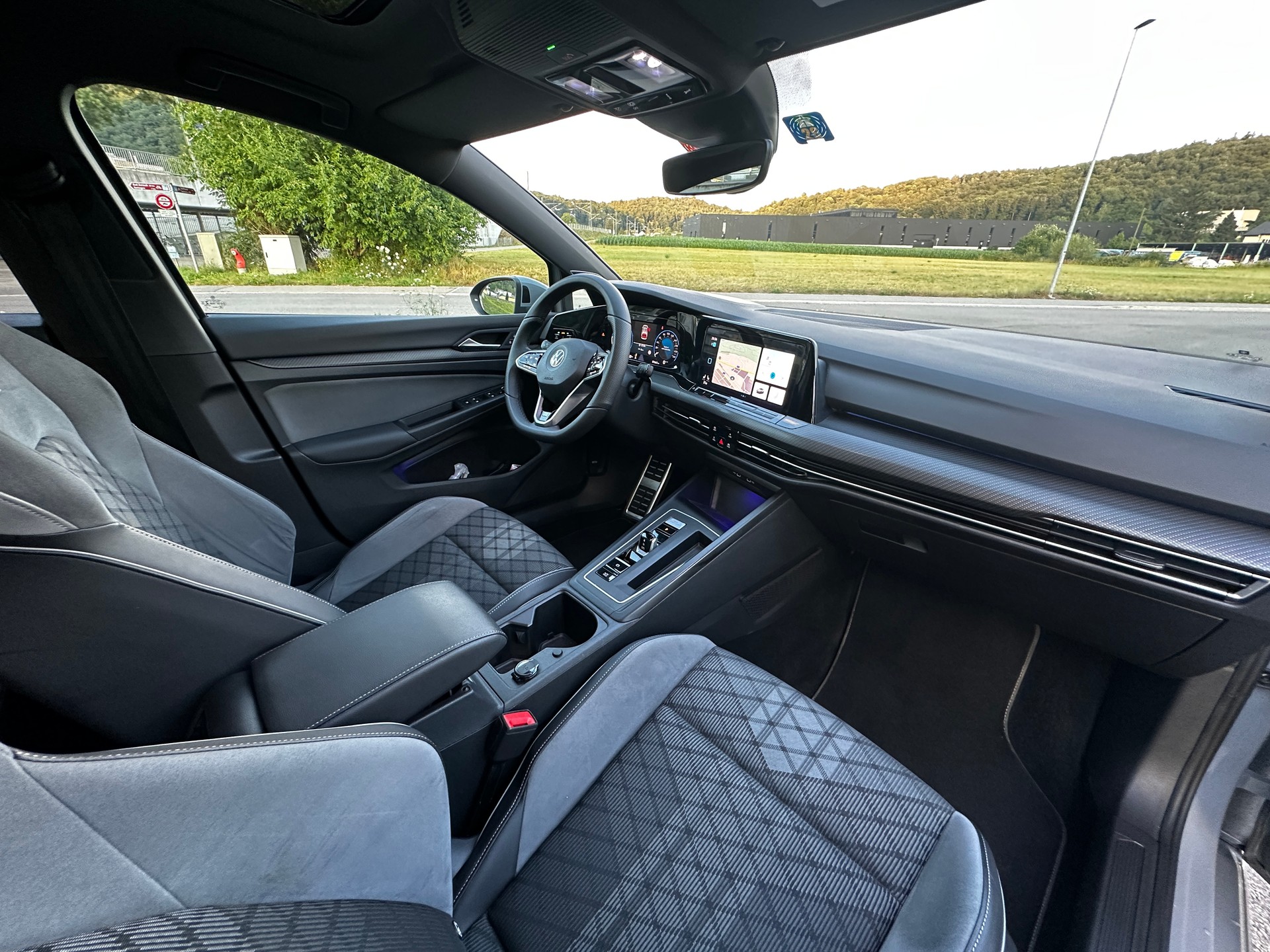 VW 2.0 TDI R-Line DSG-image-4