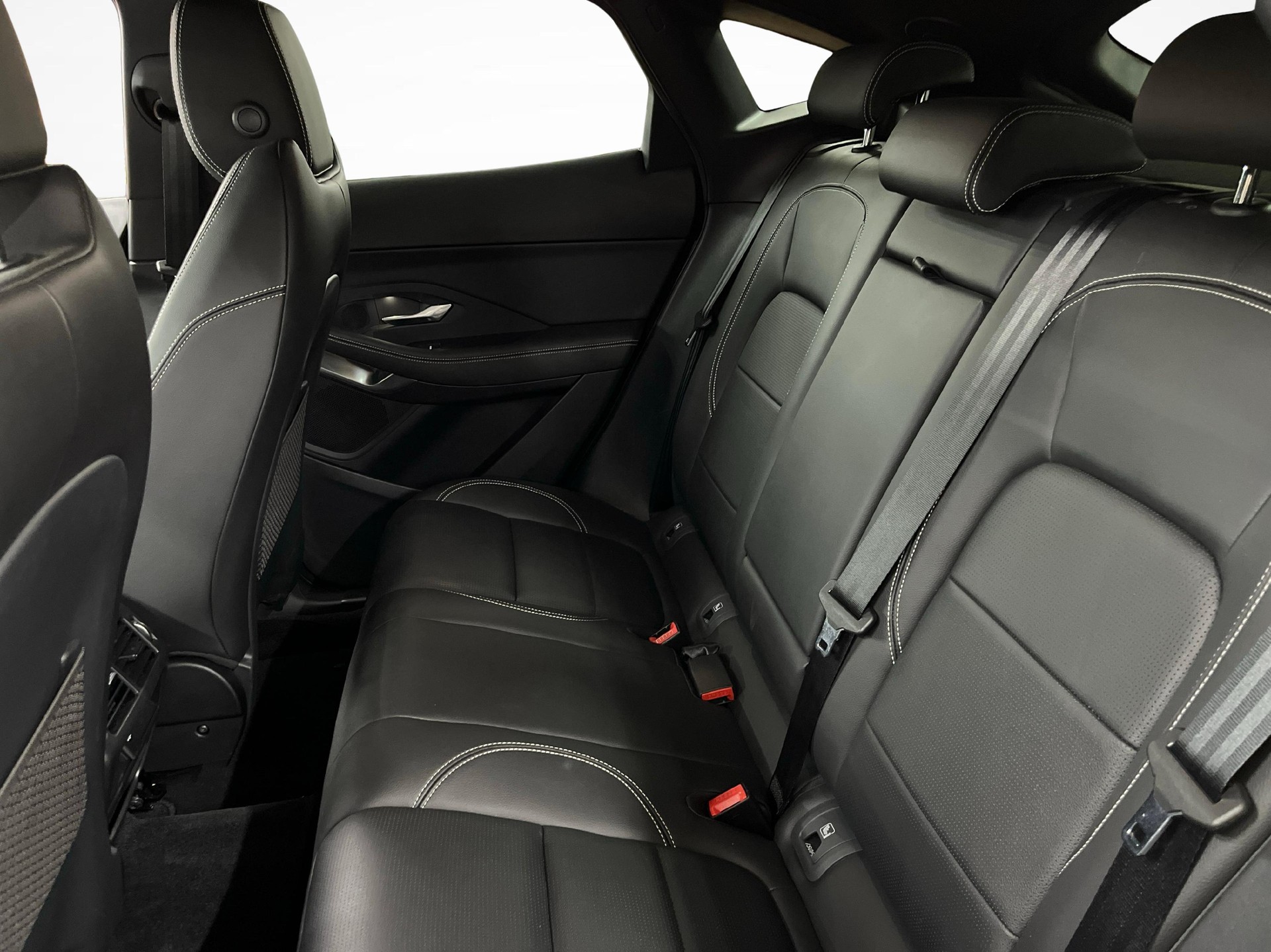 JAGUAR E-Pace 2.0 I4 250 R-Dynamic S AWD-image-10