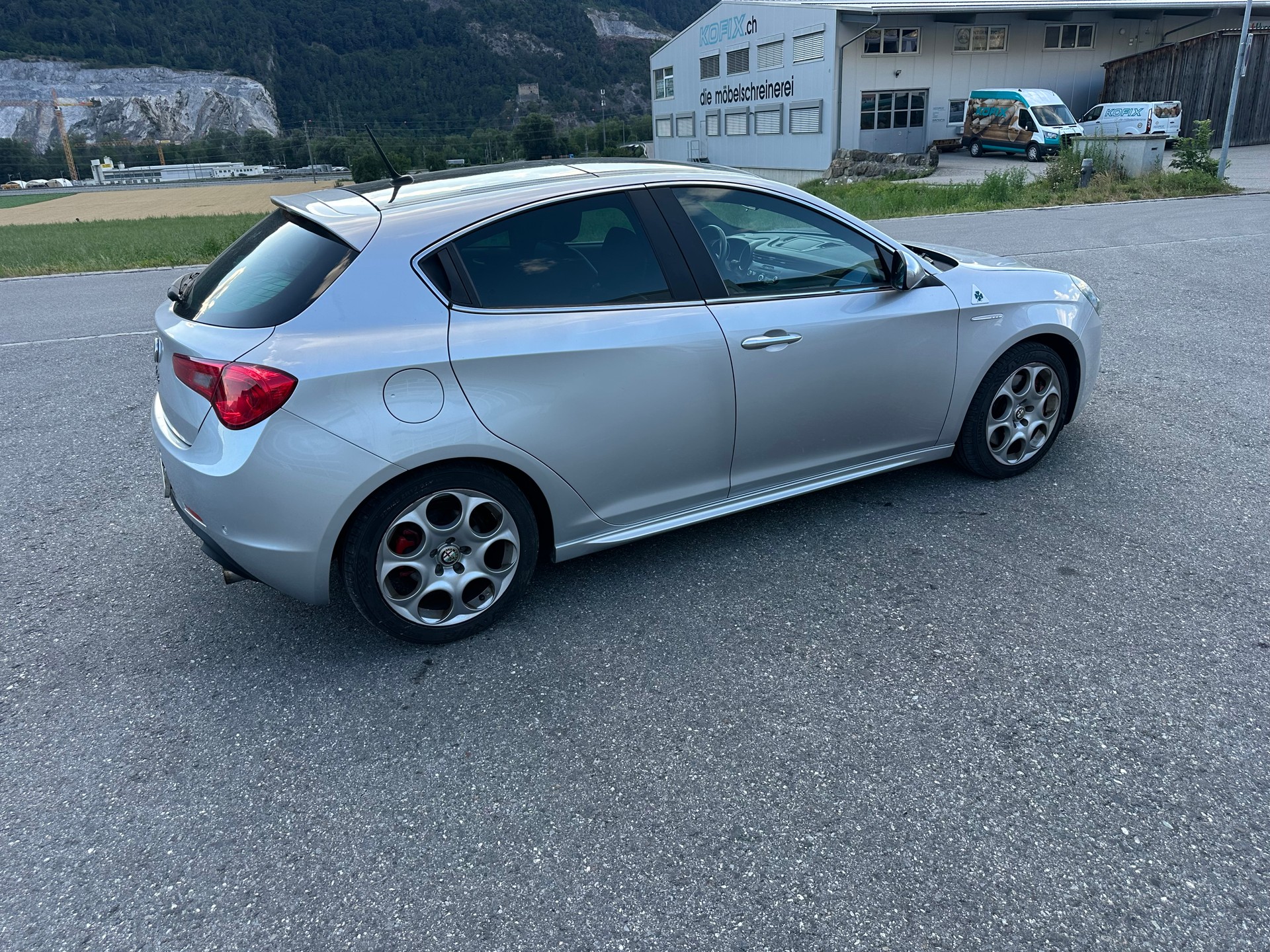 ALFA ROMEO Giulietta 1750 TBi Quadrifoglio Verde-image-5