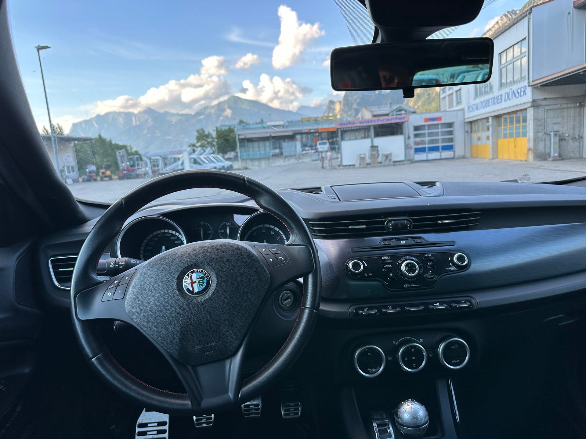 ALFA ROMEO Giulietta 1750 TBi Quadrifoglio Verde-image-3