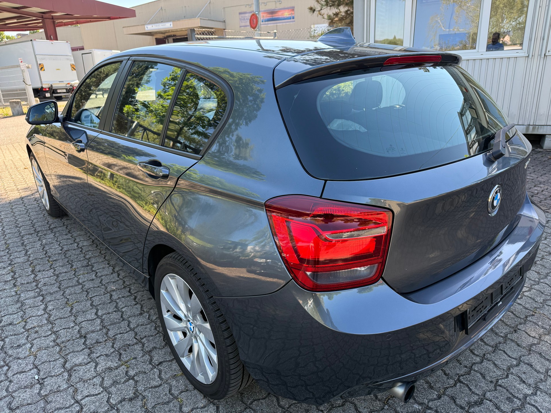 BMW 116i Steptronic-image-6