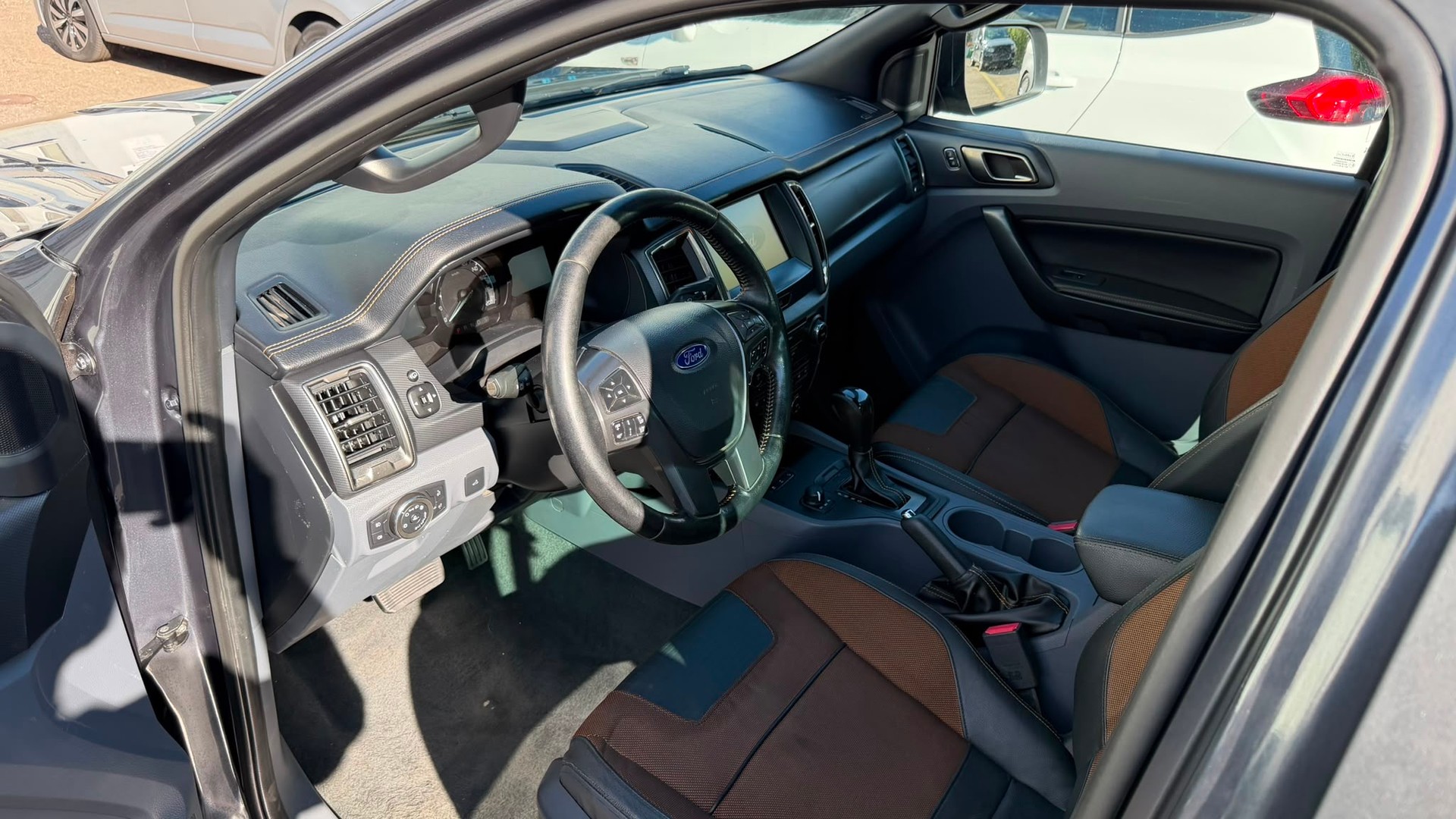FORD Ranger Wildtrak 3.2 TDCi 4x4 A-image-4