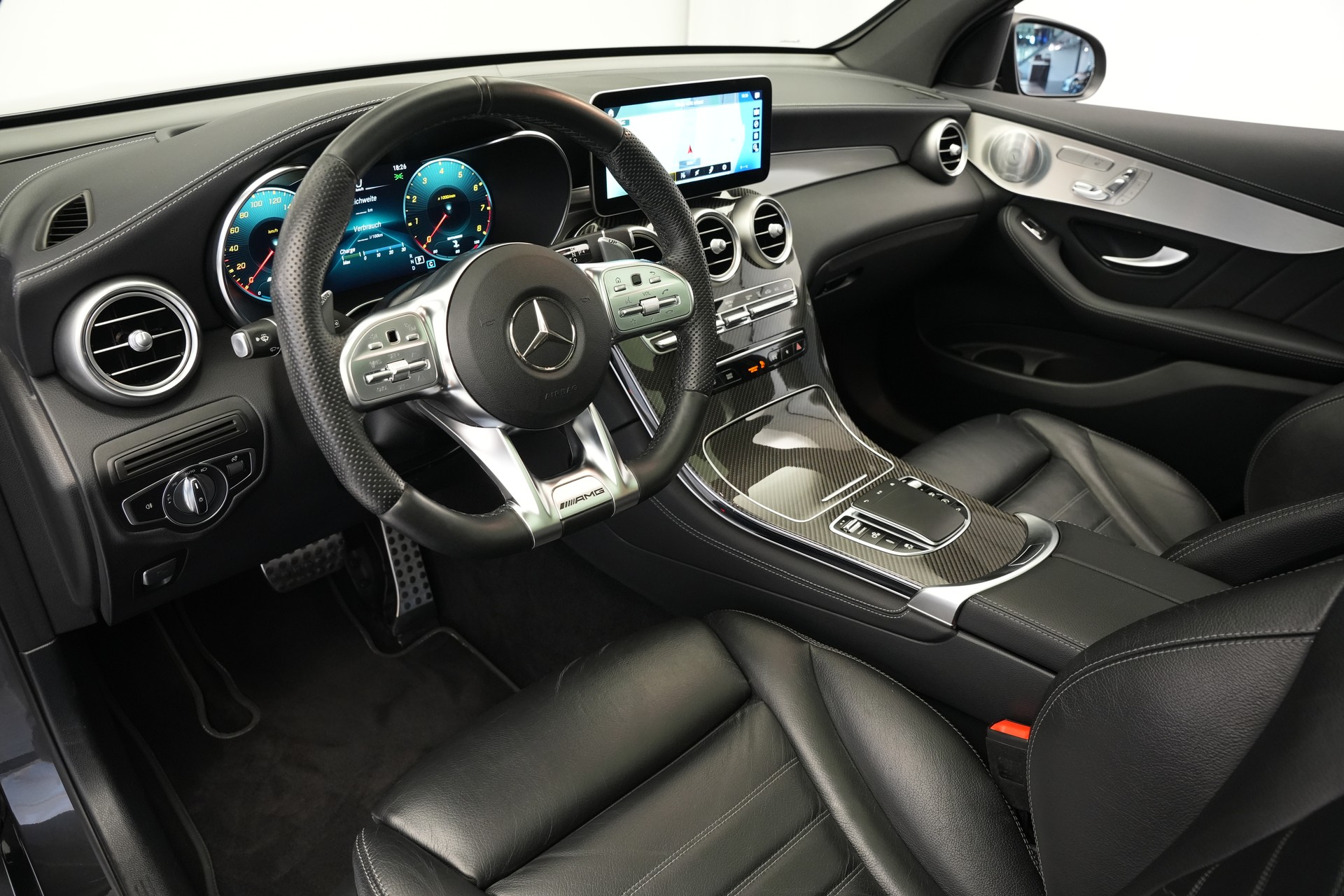 MERCEDES-BENZ GLC 43 AMG 4Matic 9G-Tronic *CH-FZ* *Pano* *Burmester* *HuD* *AHK*-image-10