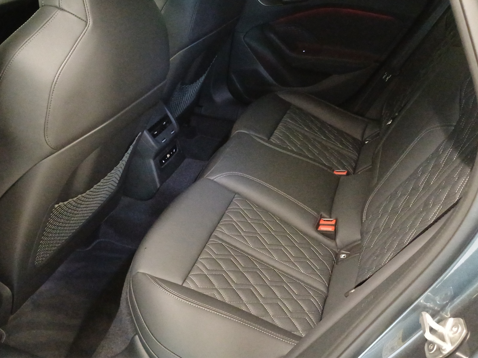 AUDI S5 Avant TFSI quattro S tronic-image-11