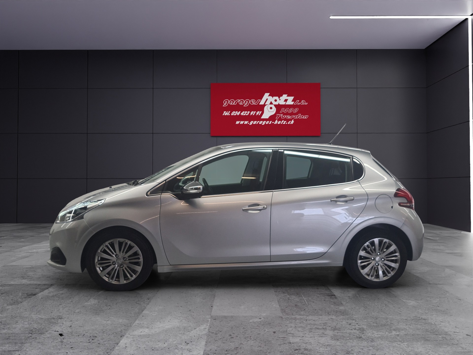 PEUGEOT 208 1.2 Allure-image-2