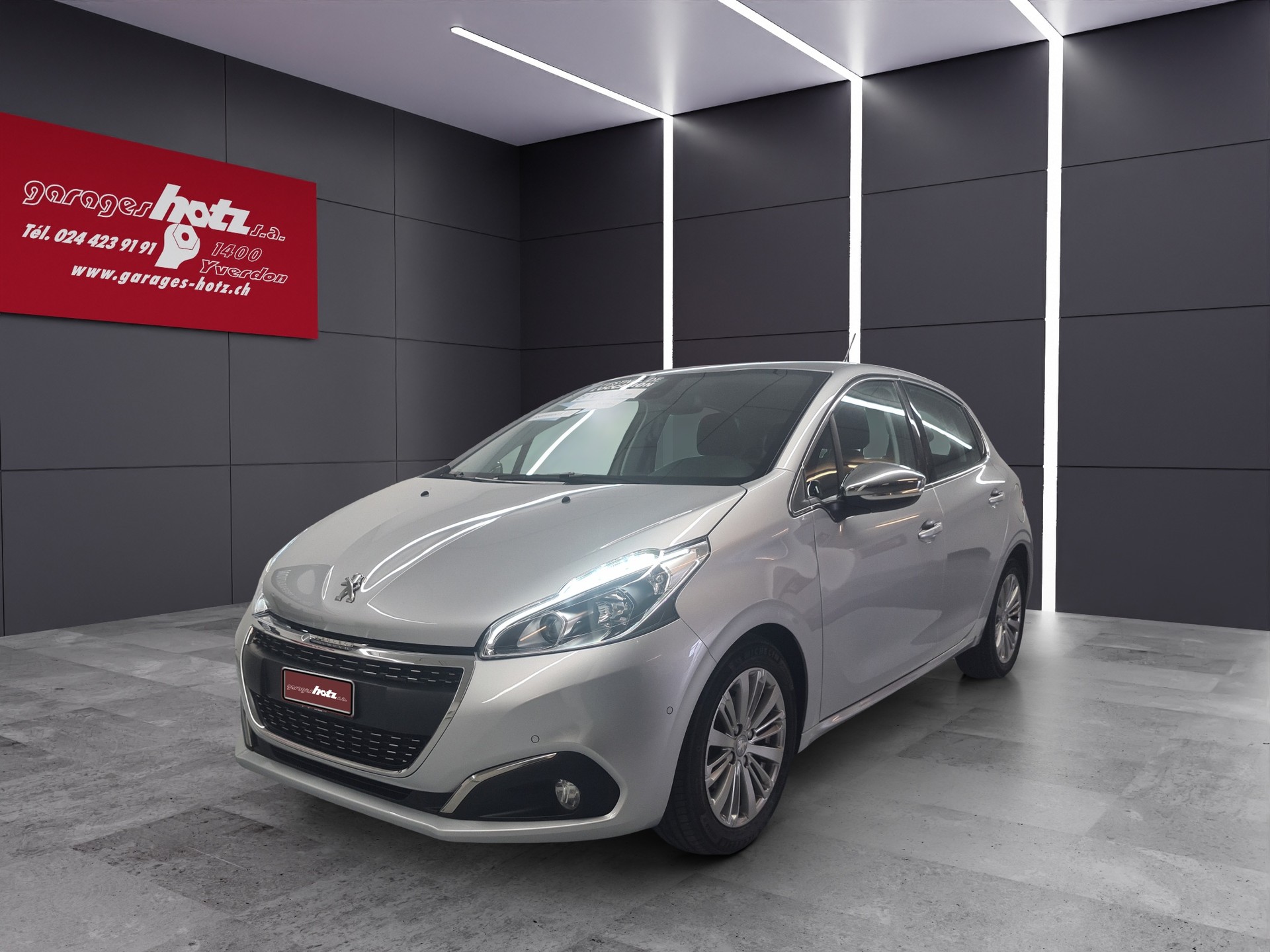 PEUGEOT 208 1.2 Allure-image-1