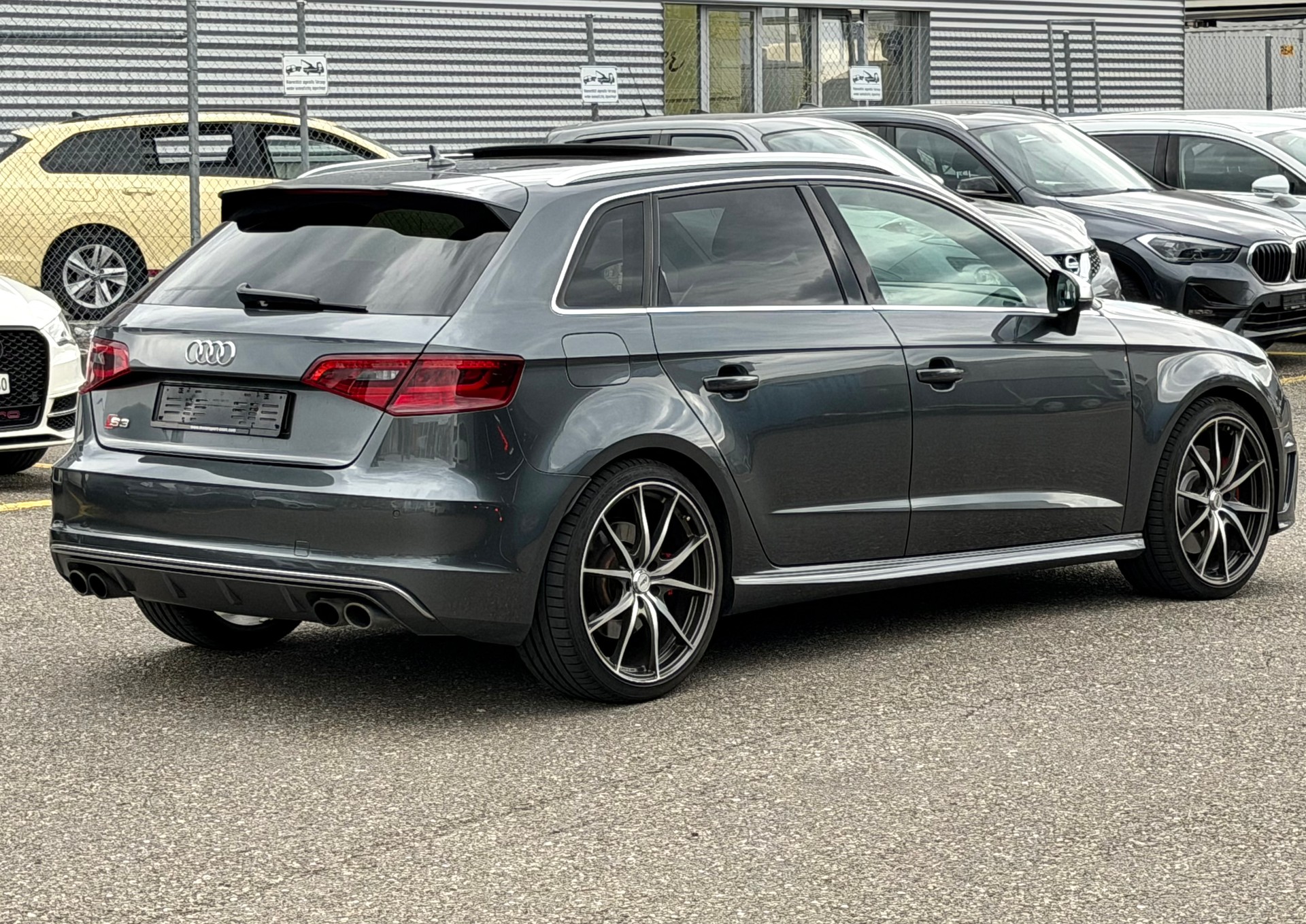 AUDI S3 Sportback 2.0 TFSI quattro S-tronic-image-3