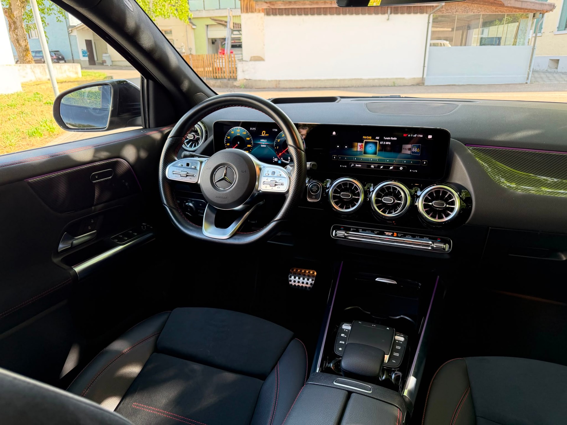 MERCEDES-BENZ GLA 250 4Matic AMG Line 8G-DCT-image-15