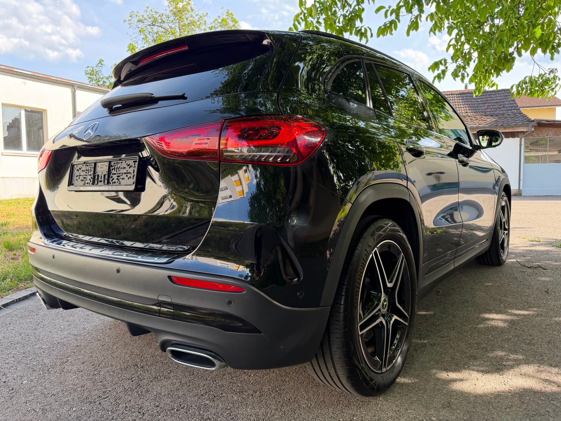 MERCEDES-BENZ GLA 250 4Matic AMG Line 8G-DCT-image-3