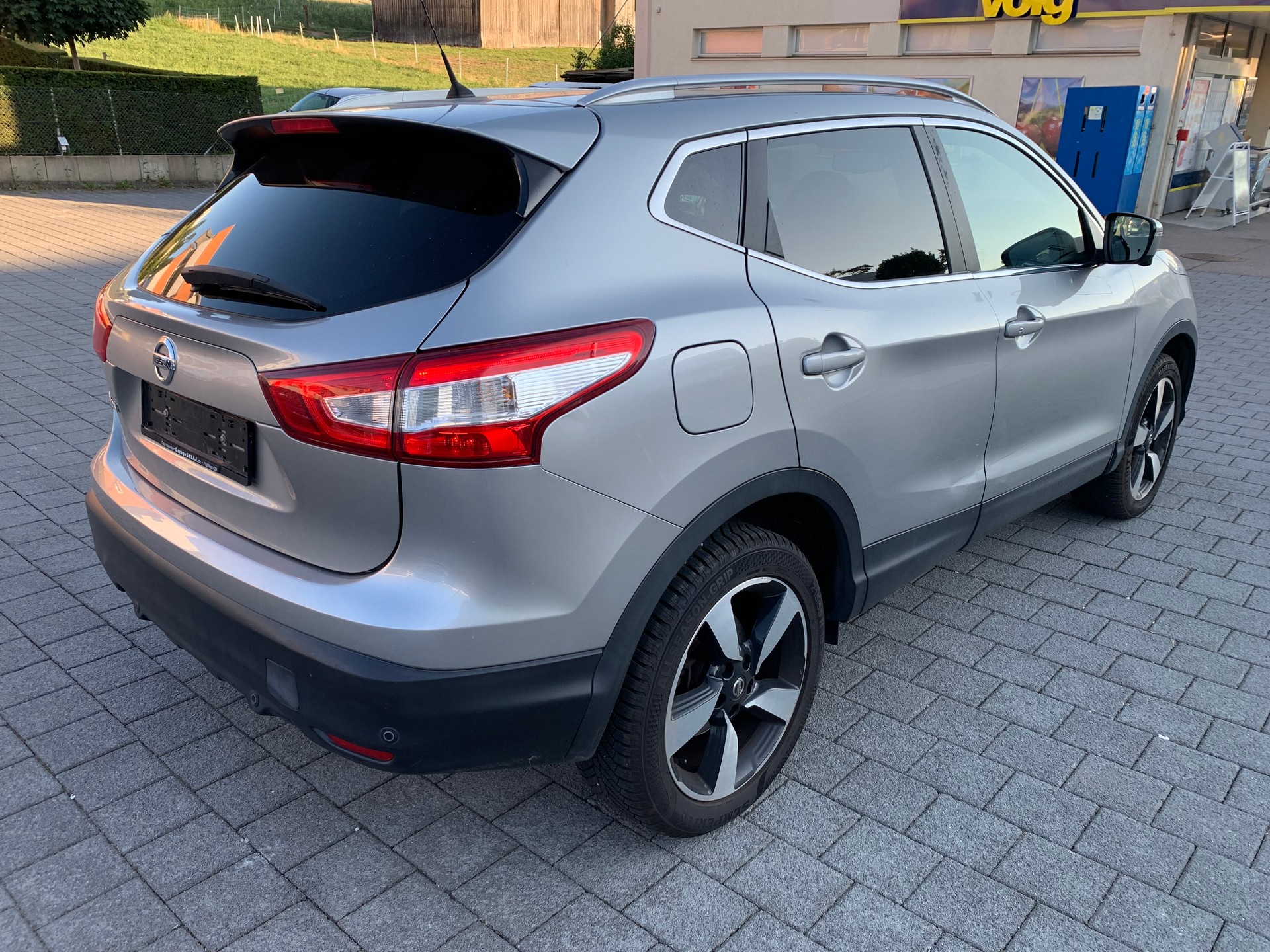 NISSAN Qashqai 1.5 dCi tekna-image-2