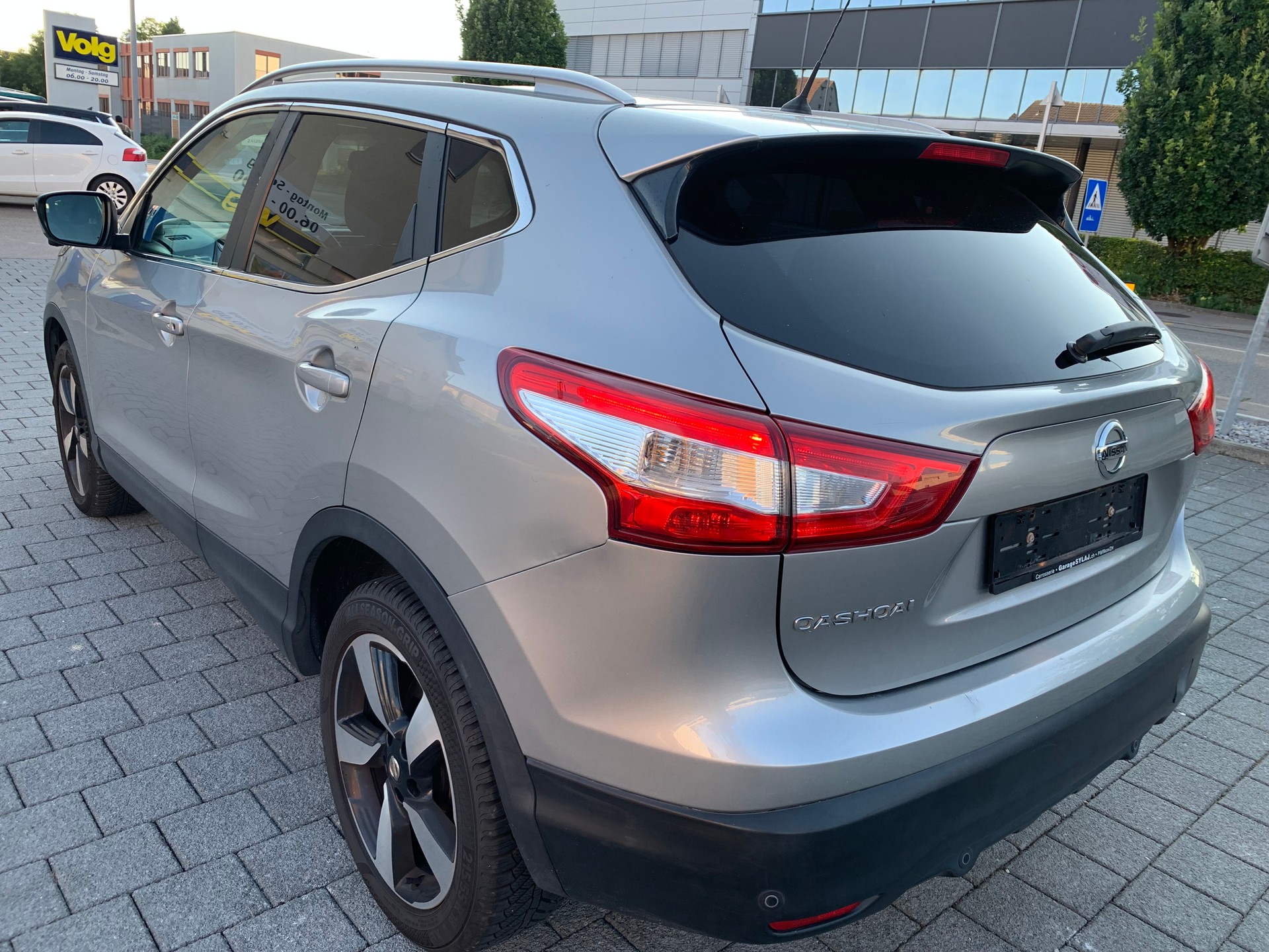NISSAN Qashqai 1.5 dCi tekna-image-3