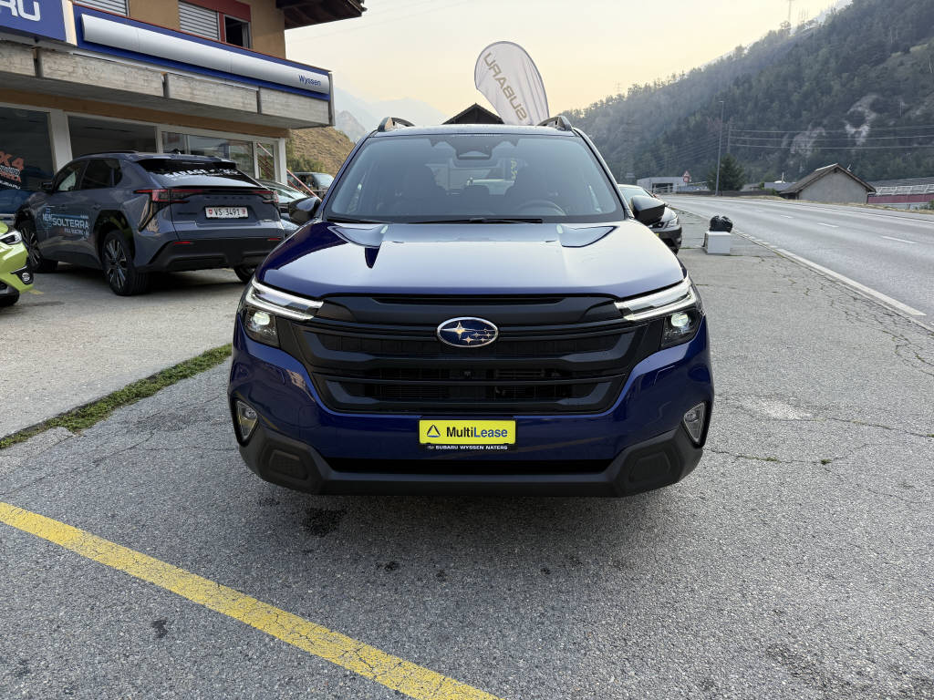 SUBARU Forester Station 2.0i e-Boxer Swiss Plus-image-1
