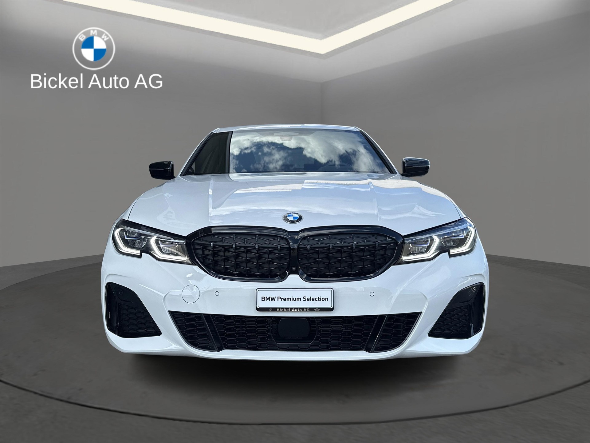 BMW M340d xDrive-showroom-element-3