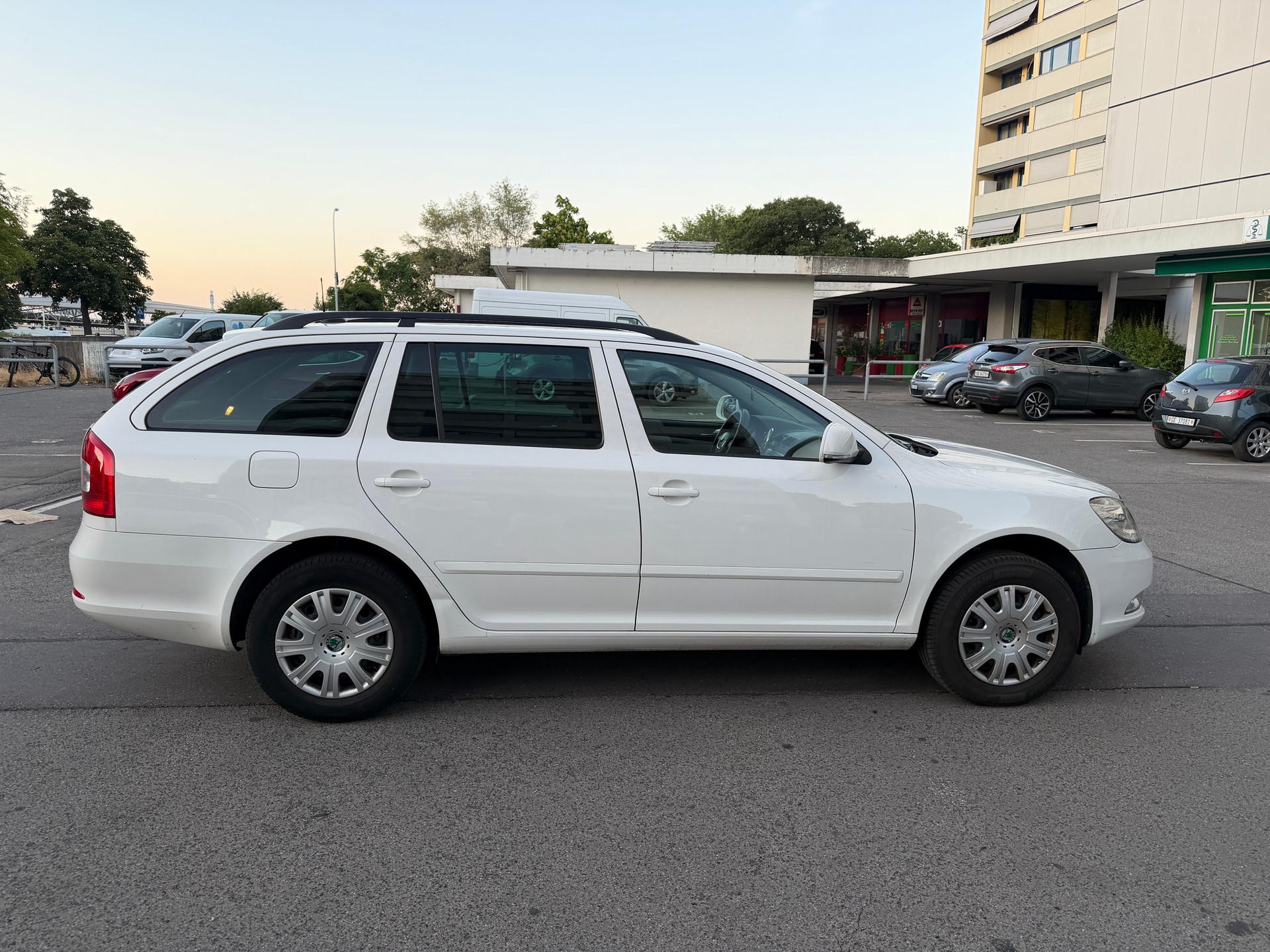 SKODA Octavia Combi 2.0 TDI Family DSG - Expertise 10/07/2026-image-5