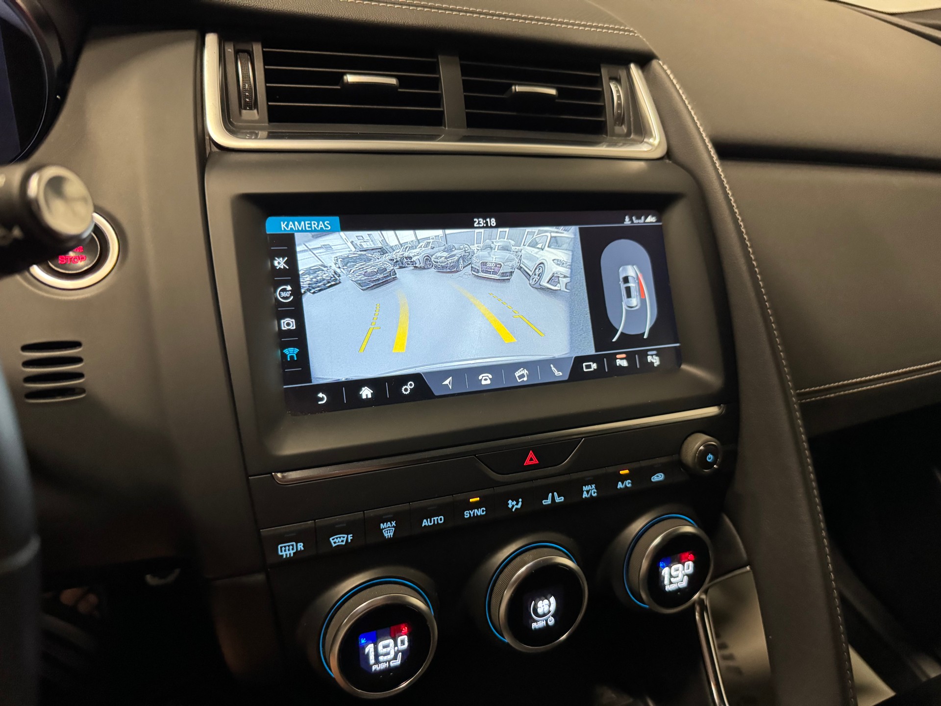 JAGUAR E-Pace P200 R-Dynamic SE AWD Automatik-image-27