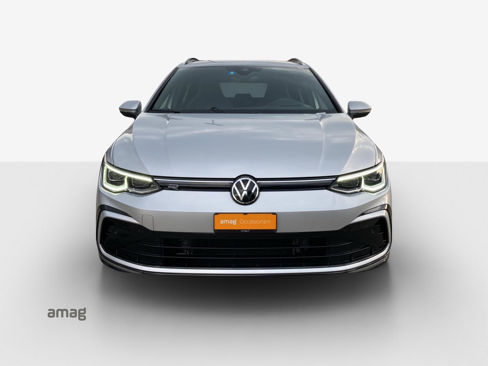 VW Golf Variant 1.5 eTSI mHEV R-Line-image-6