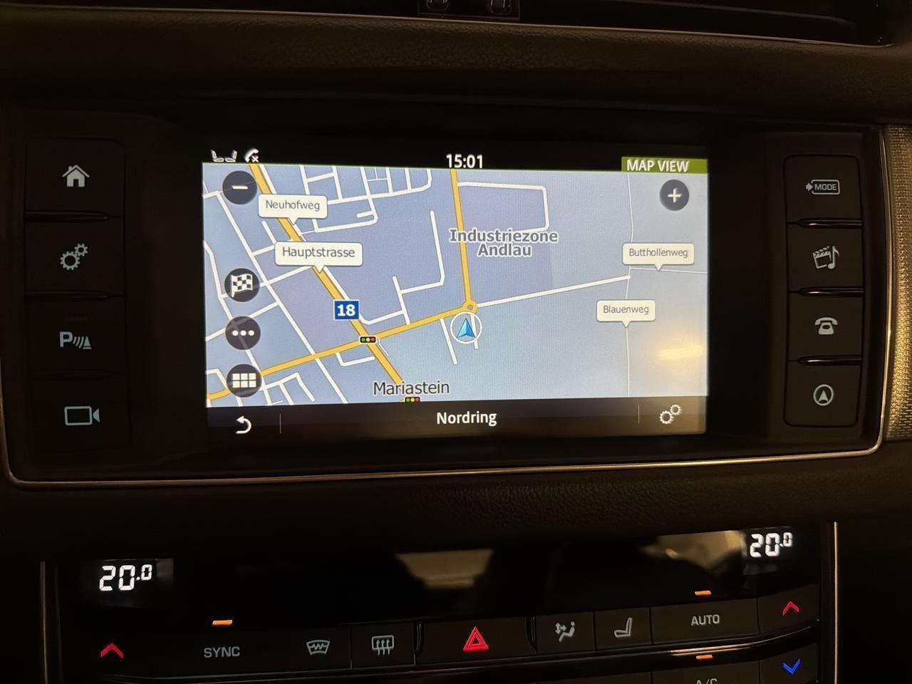 JAGUAR XF 3.0 V6 Prestige AWD-image-16
