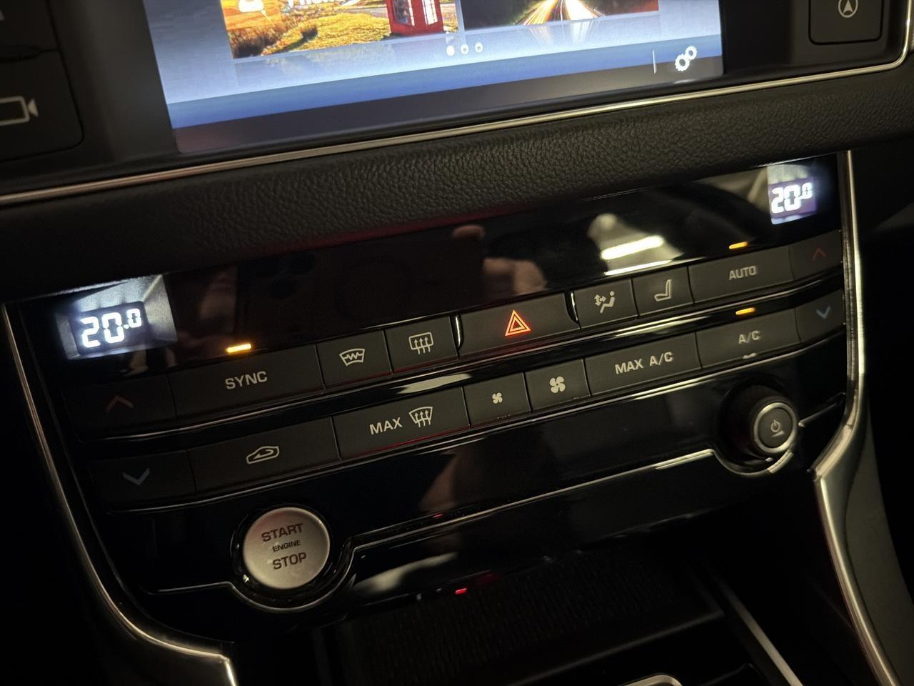 JAGUAR XF 3.0 V6 Prestige AWD-image-19