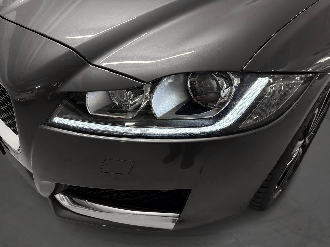 JAGUAR XF 3.0 V6 Prestige AWD-image-5