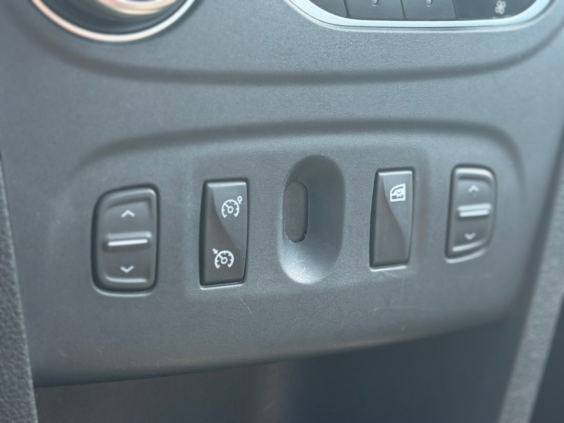 DACIA Logan MCV TCe 90 Stepway-image-11