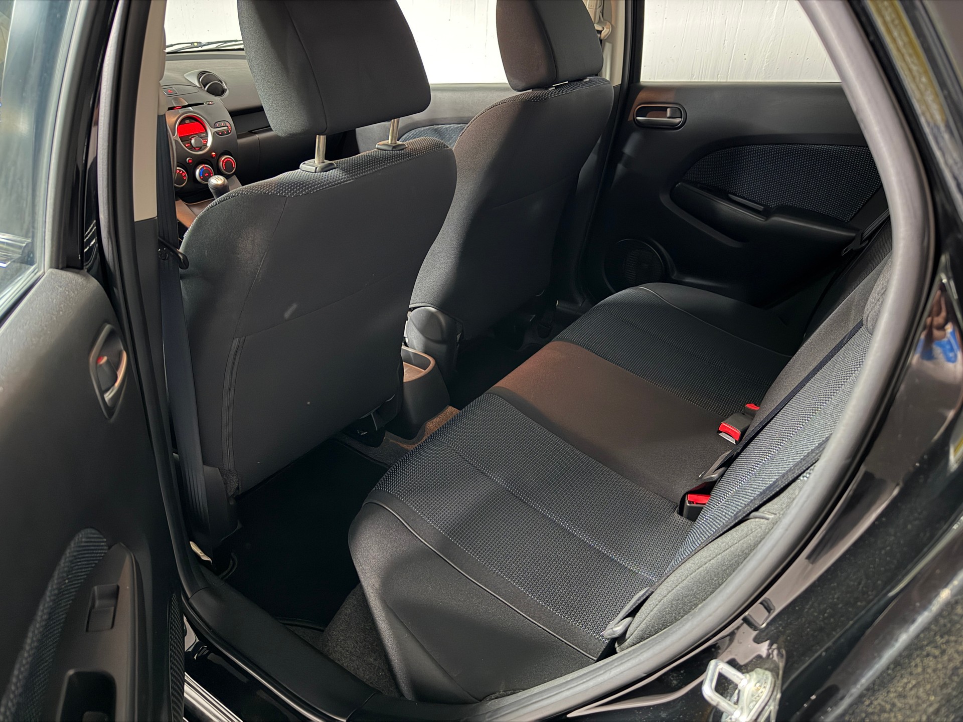 MAZDA 2 1.5i 16V Sport-image-9